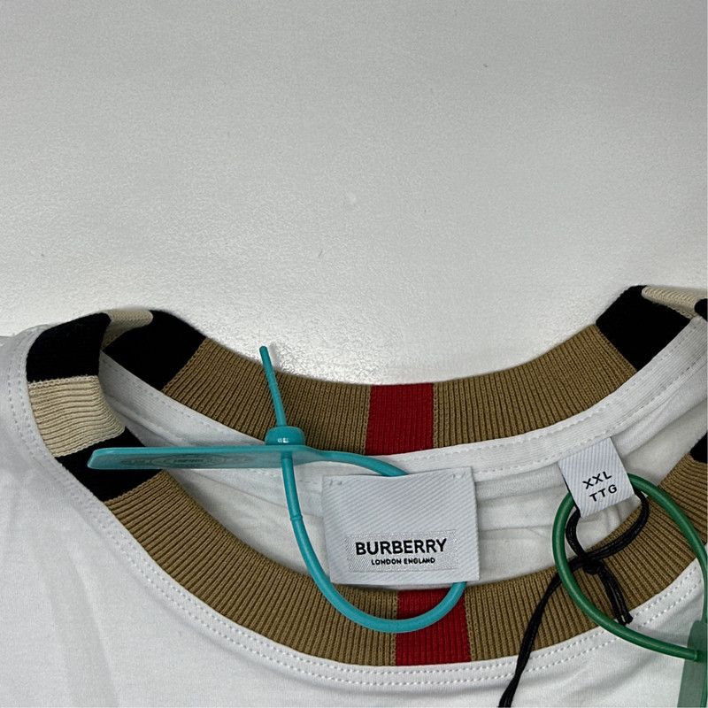 Burberry Burberry Emblem Embroidered Crew Neck T-Shirt 0079 Size US XXL / EU 58 / 5 - 1 Thumbnail