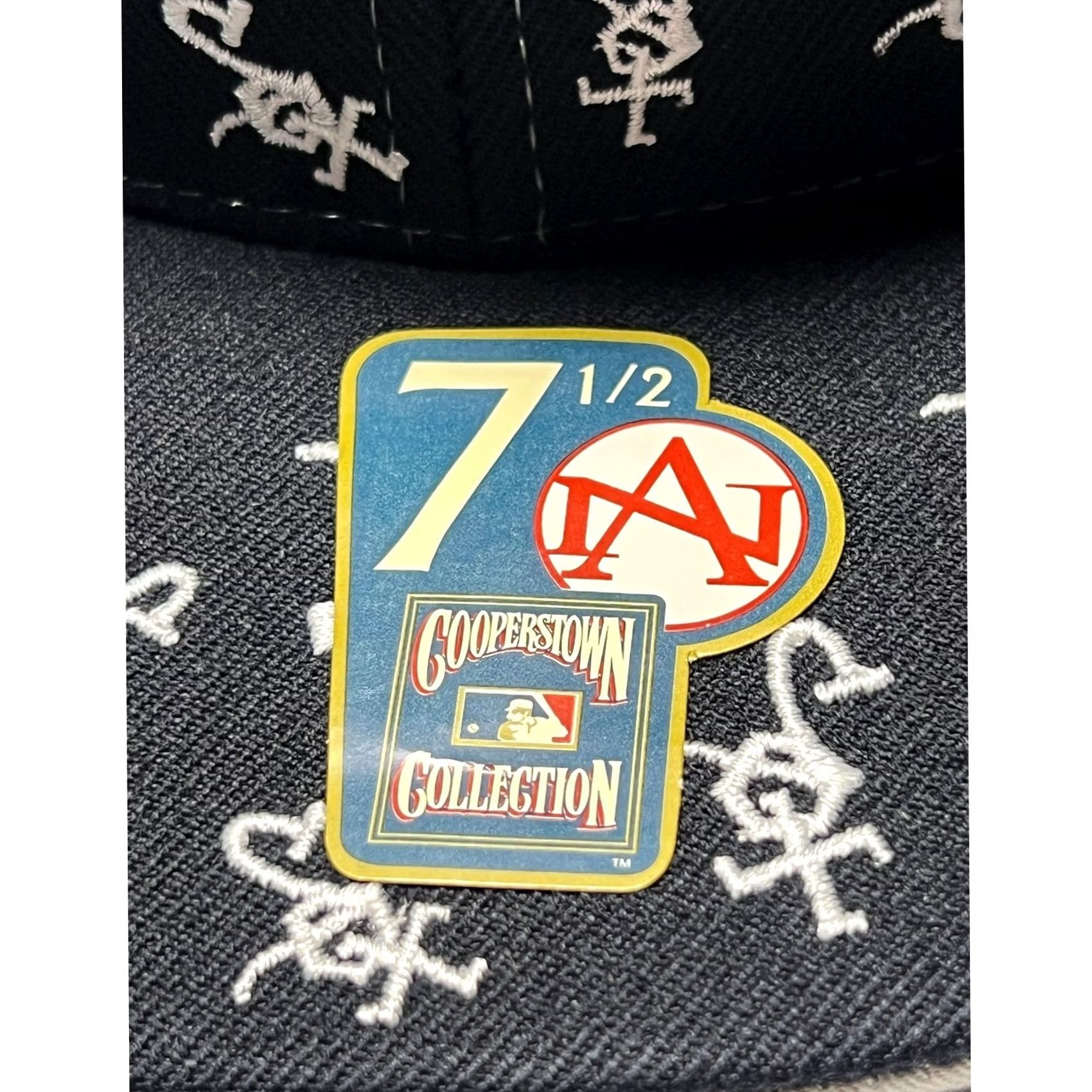 American Needle Chicago White Sox Hat Men 7 1/2 Navy Blue All-Over Logo MLB Cooperstown Fitted Embroidered Cap Size ONE SIZE - 2 Thumbnail