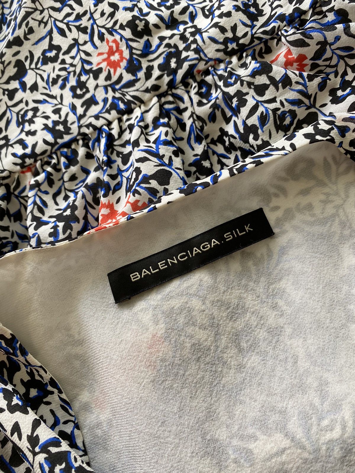 Balenciaga Balenciaga Silk 2012 floral silk blouses vest Size S / US 4 / IT 40 - 4 Thumbnail