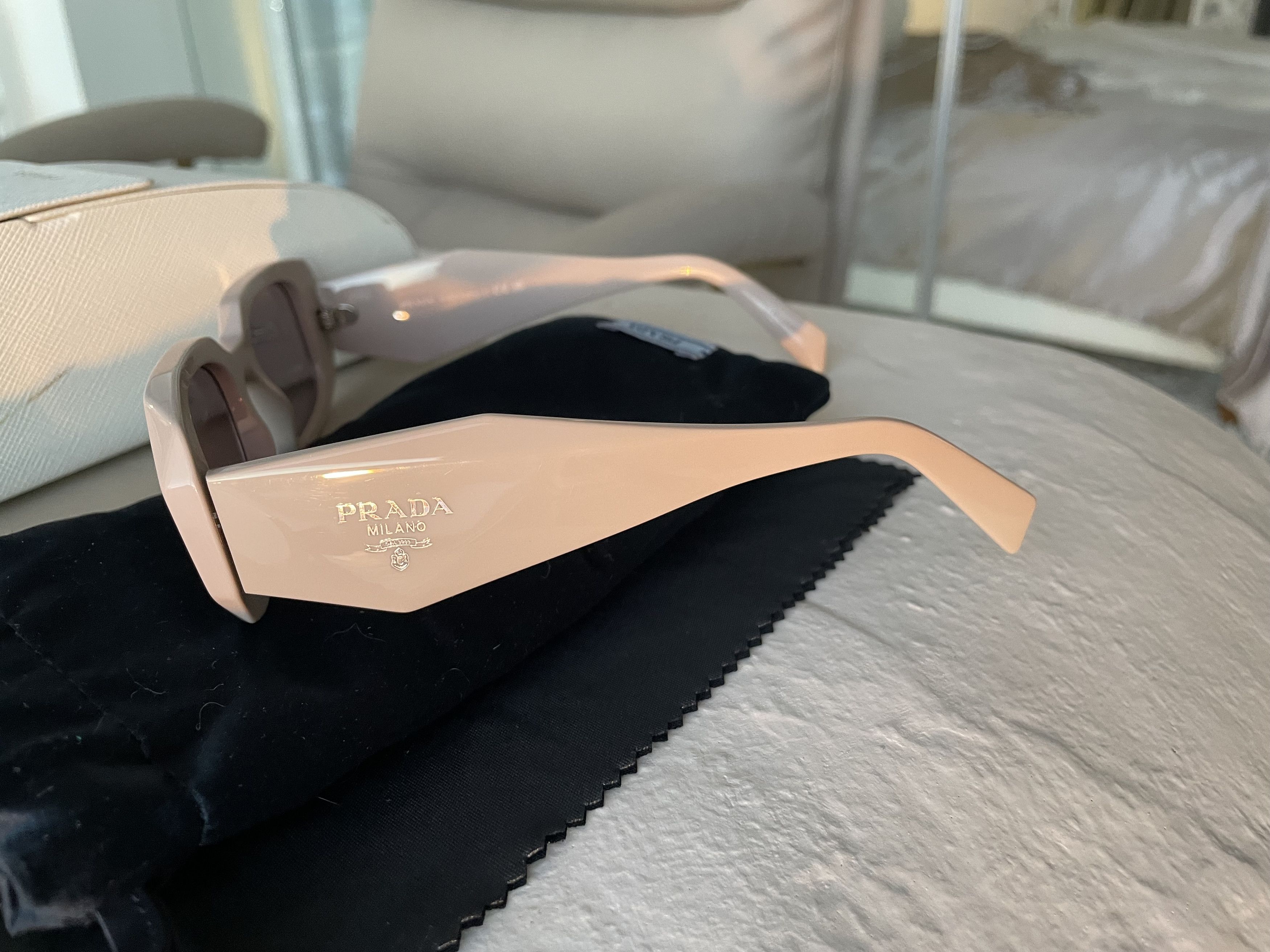 Prada Prada Sunglasses PR 17WS in light pink Size ONE SIZE - 5 Thumbnail