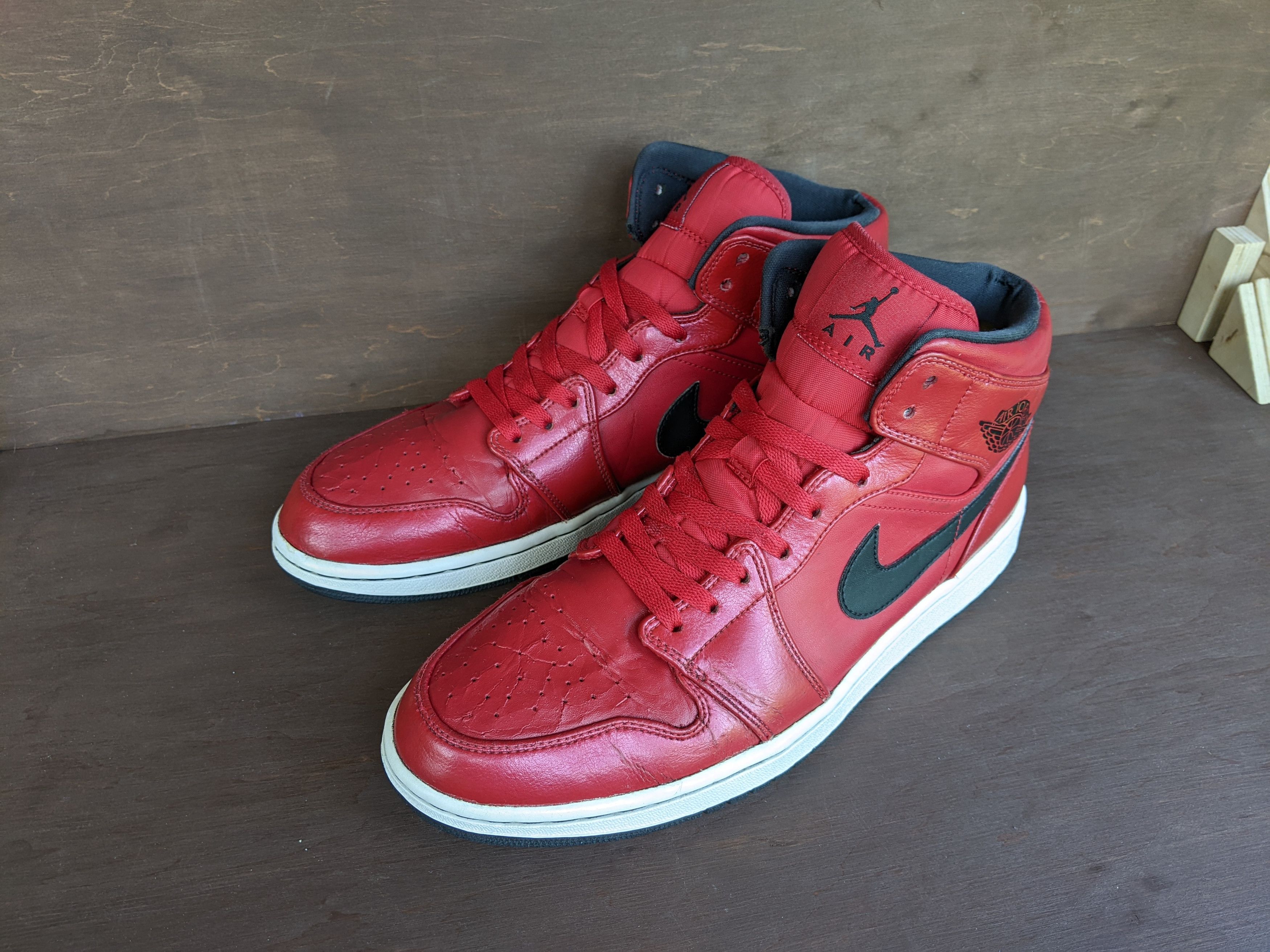 Jordan Brand Nike Air Jordan 1 Mid Gym Red Black Patent US 11 Size US 11 / EU 44 - 6 Thumbnail