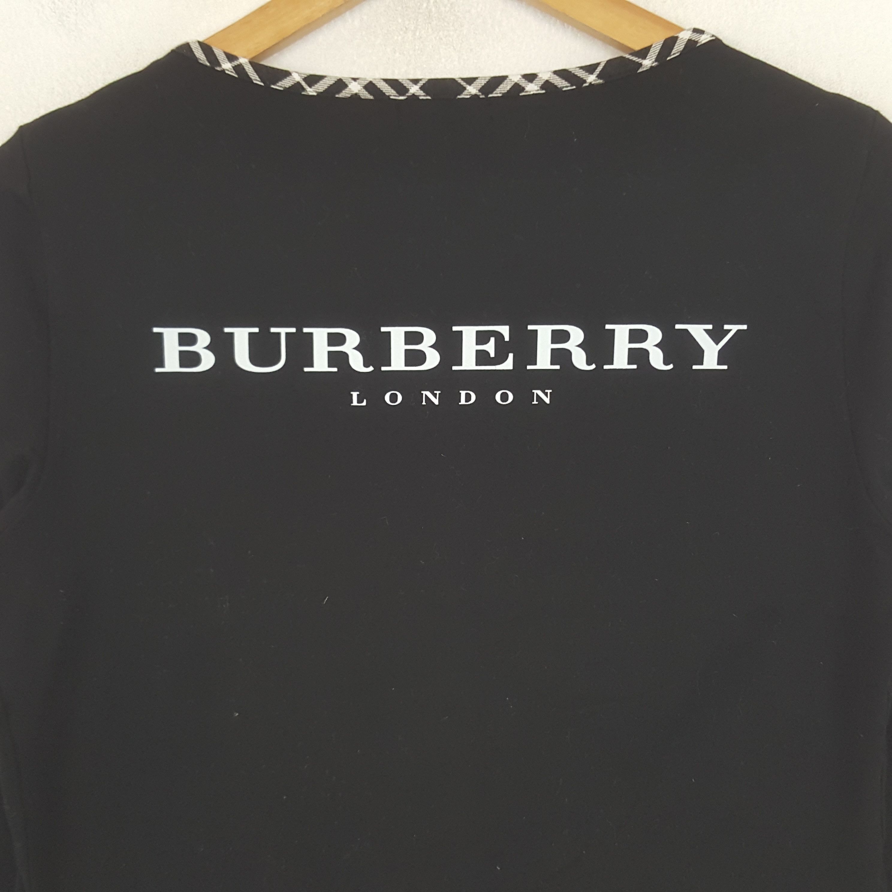 Burberry × Vintage Vintage Burberry London Designer Brand Tshirt C276N46 Size S / US 4 / IT 40 - 2 Thumbnail