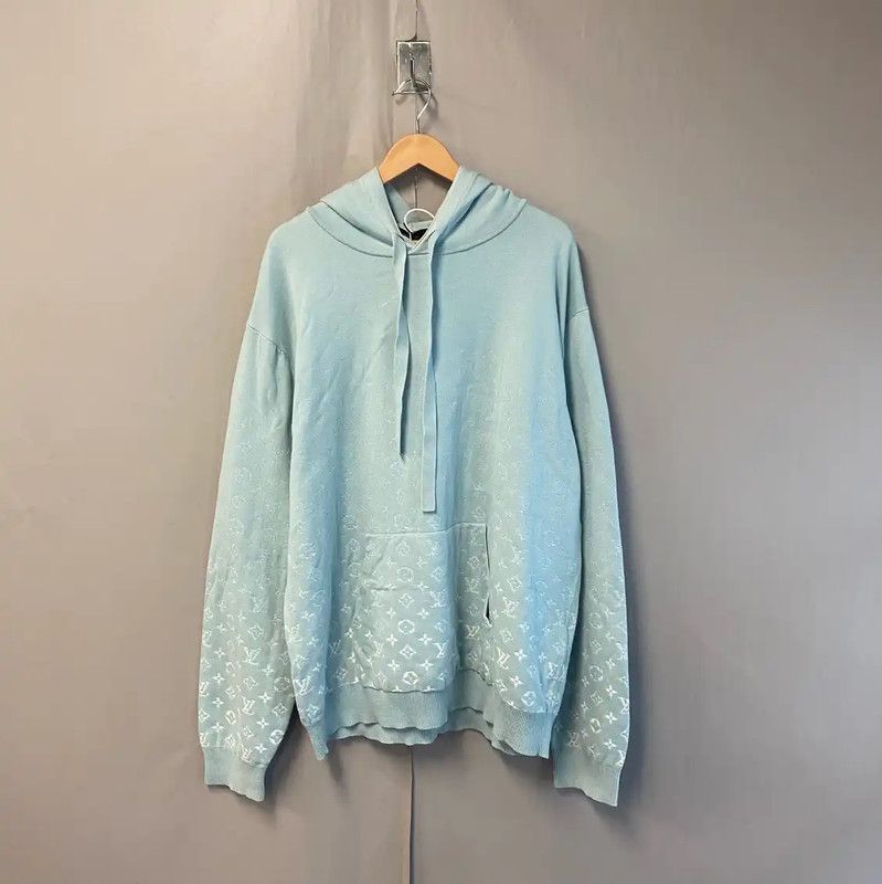 Louis Vuitton Louis Vuitton Light Blue Sweatshirt for Men 0089 Size US XXL / EU 58 / 5 - 1 Thumbnail