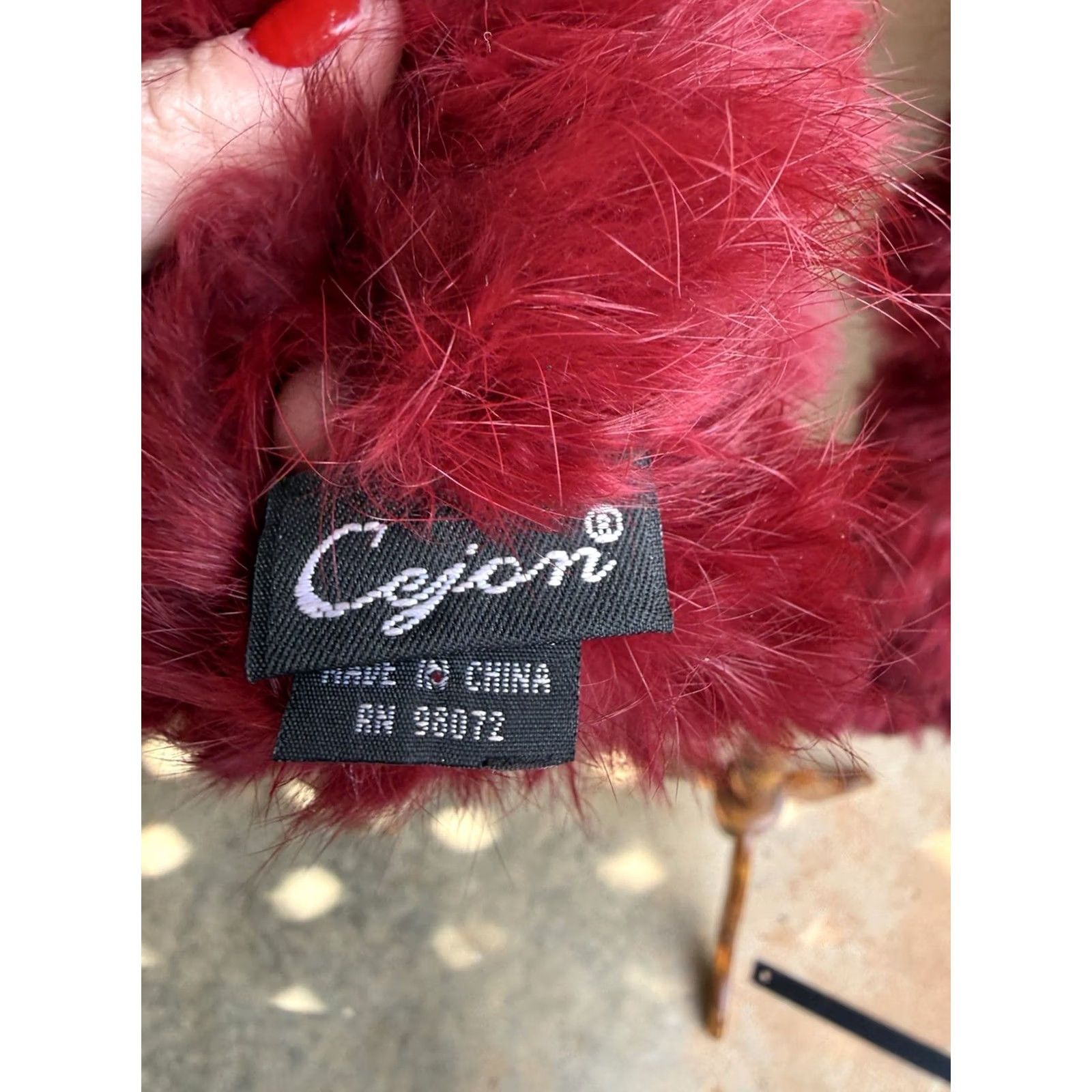 Vintage VINTAGE Cejon Scarf Women's Red Rabbit Fur Pom Pom Long Scar f Festival Glam Y2k Boa Ne Size ONE SIZE - 3 Thumbnail