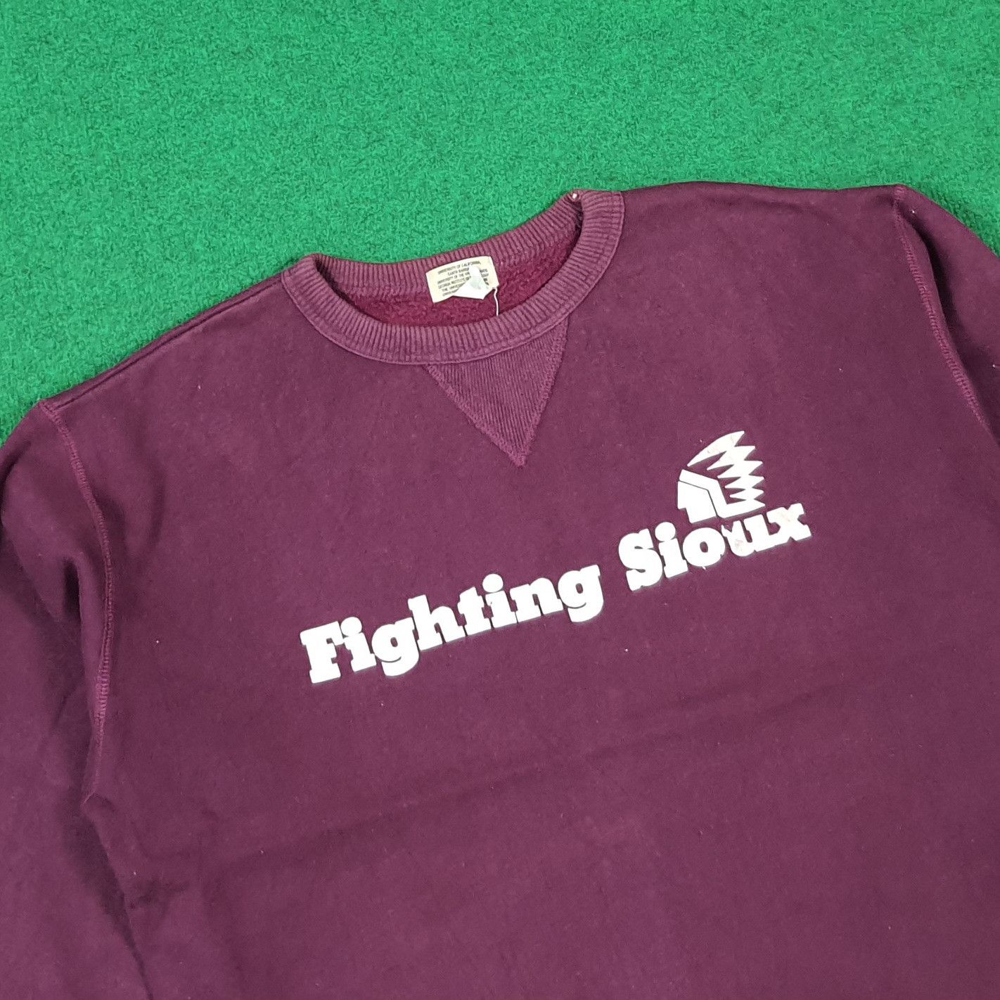 Vintage Vintage University of California Fighting Sioux C286N14 Size US L / EU 52-54 / 3 - 2 Thumbnail