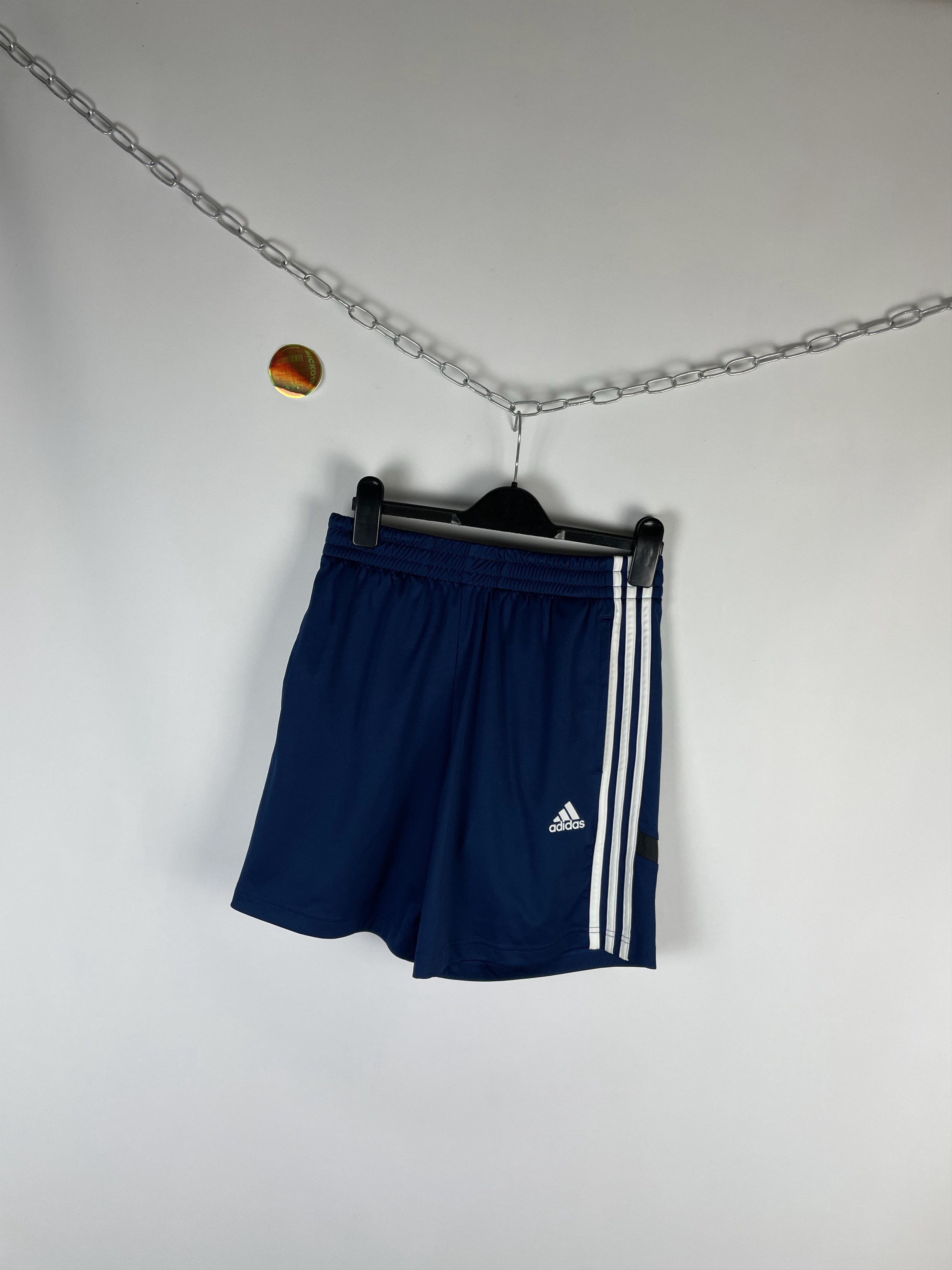 Adidas Vintage Adidas Shorts Y2k Size US 30 / EU 46 - 2 Thumbnail