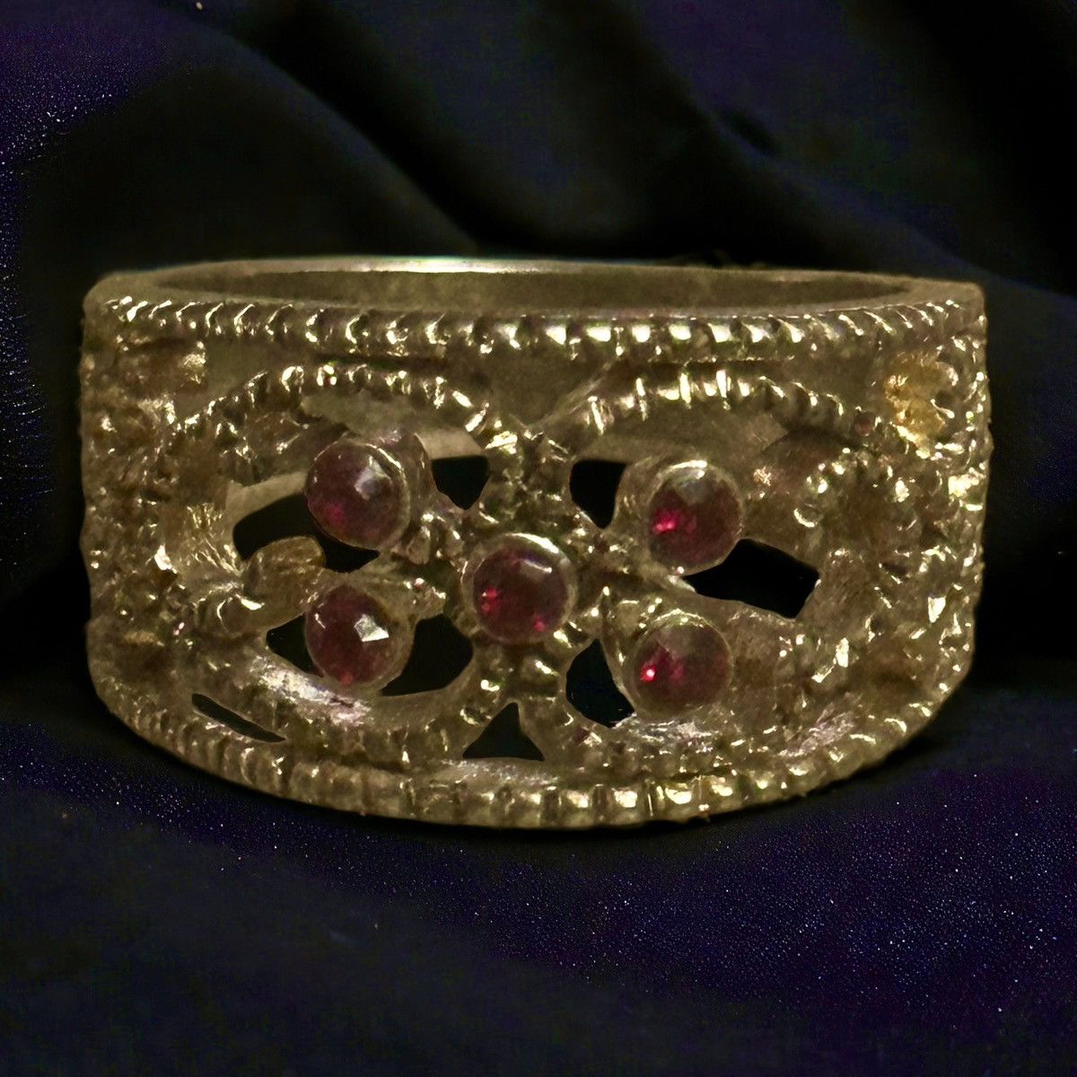 Vintage Vintage filigree red rhinestone ring Size ONE SIZE - 1 Thumbnail
