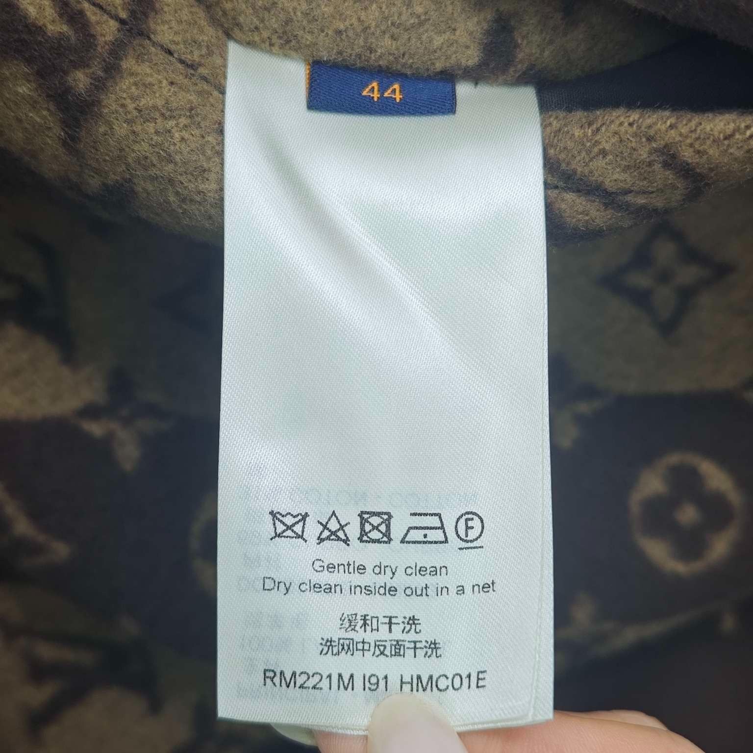 Louis Vuitton Louis Vuitton Coffee color full of classic logo NIGO2 co-br Size US S / EU 44-46 / 1 - 6 Thumbnail