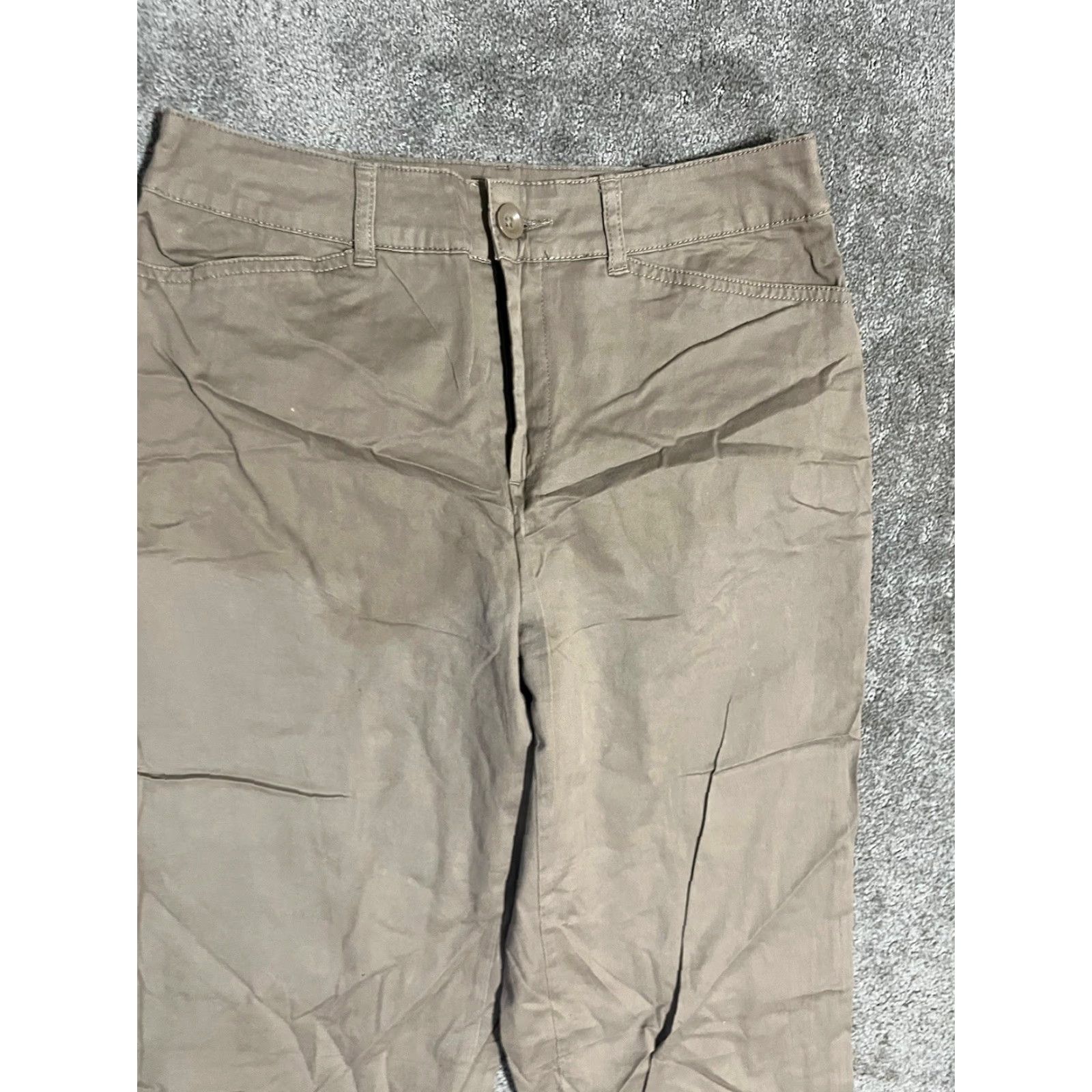 Croft & Barrow Croft & Barrow Capris Womens 4 Khaki Classic Fit Stretch Straight Leg Size 27" / US 4 / IT 40 - 2 Thumbnail
