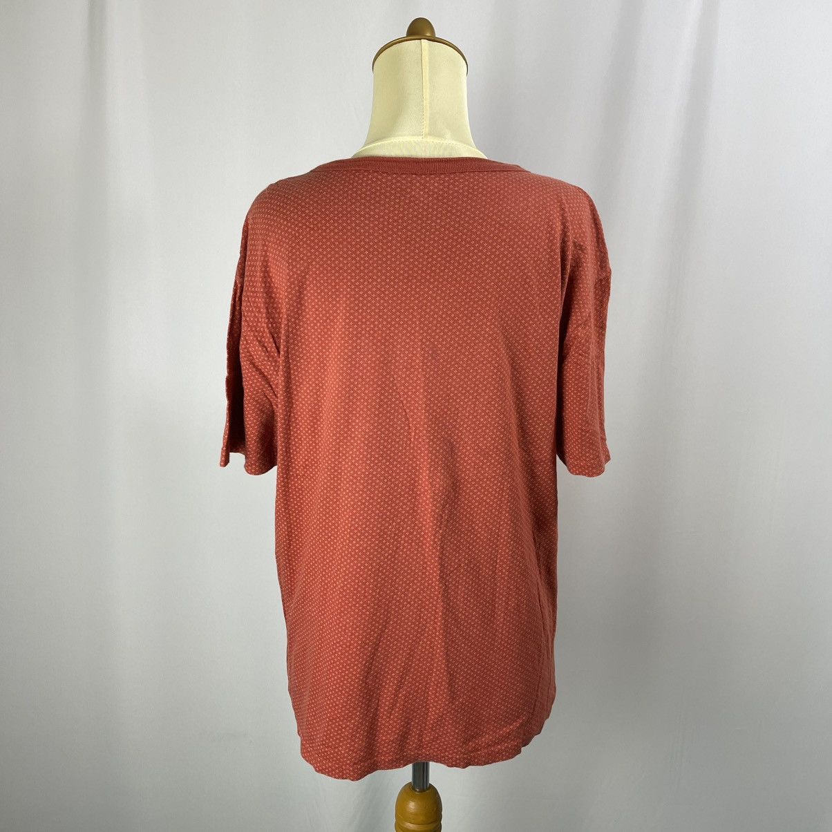Gap Women's GAP Red T-Shirt with Subtle Polkadot Pattern Size M / US 6-8 / IT 42-44 - 4 Thumbnail