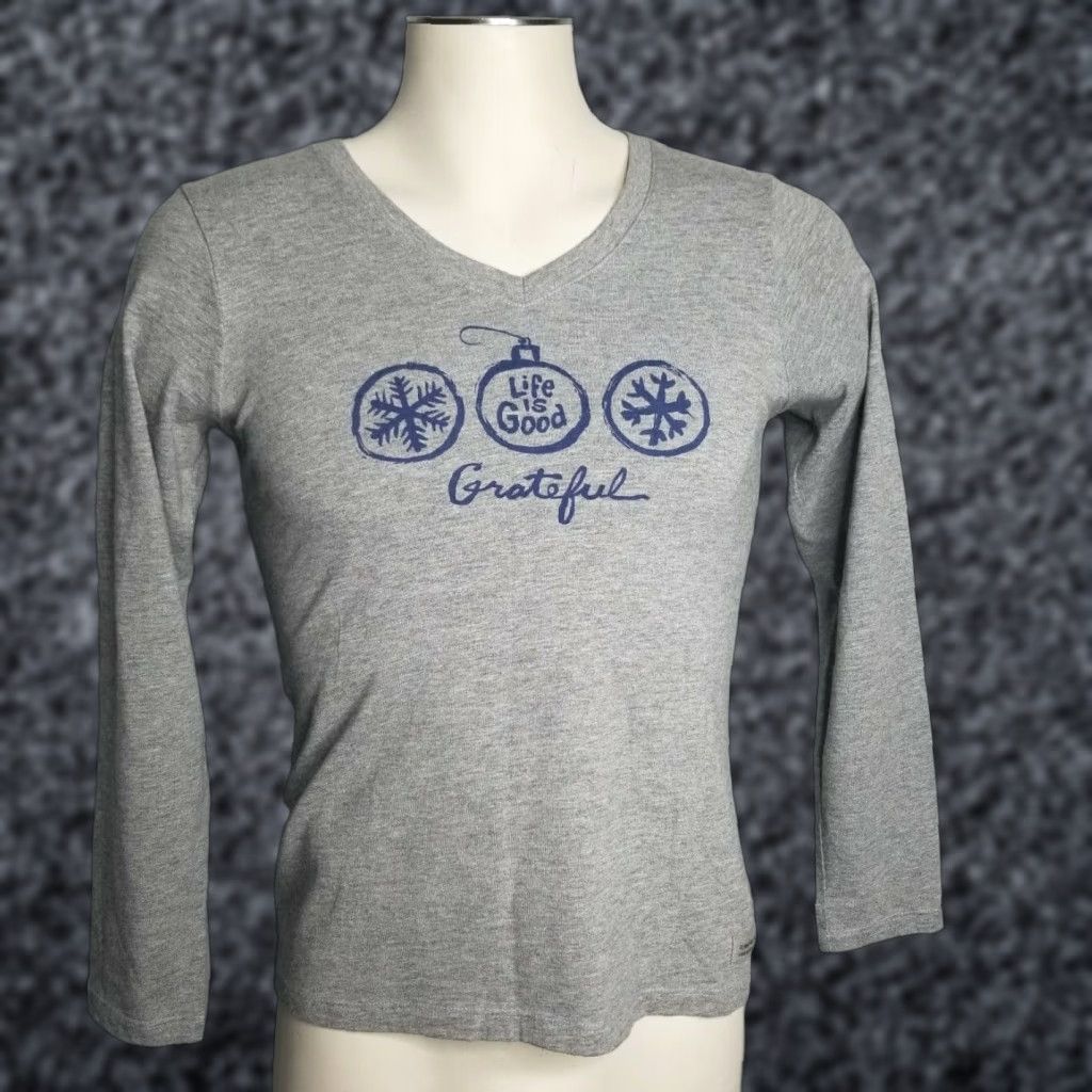 Life is Good Womens XS LIFE IS GOOD LS Shirt Crusher Tee Grateful Ornament Christmas Gray Darkest Blue Vintage No? (Wait can't insert extra). Size XS / US 0-2 / IT 36-38 - 1 Thumbnail