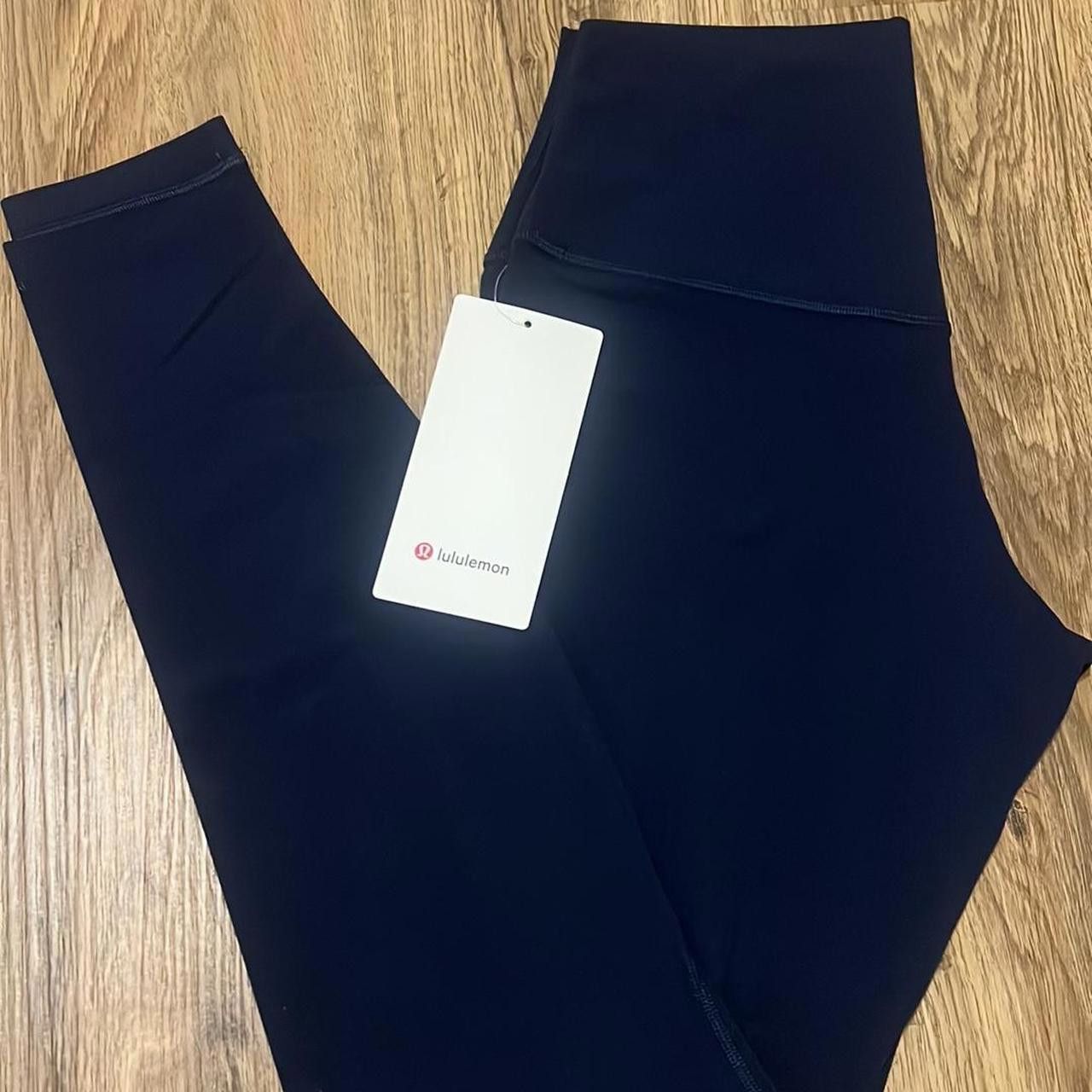 Lululemon Lululemon Women's Navy Legging Size 28" / US 6 / IT 42 - 3 Thumbnail