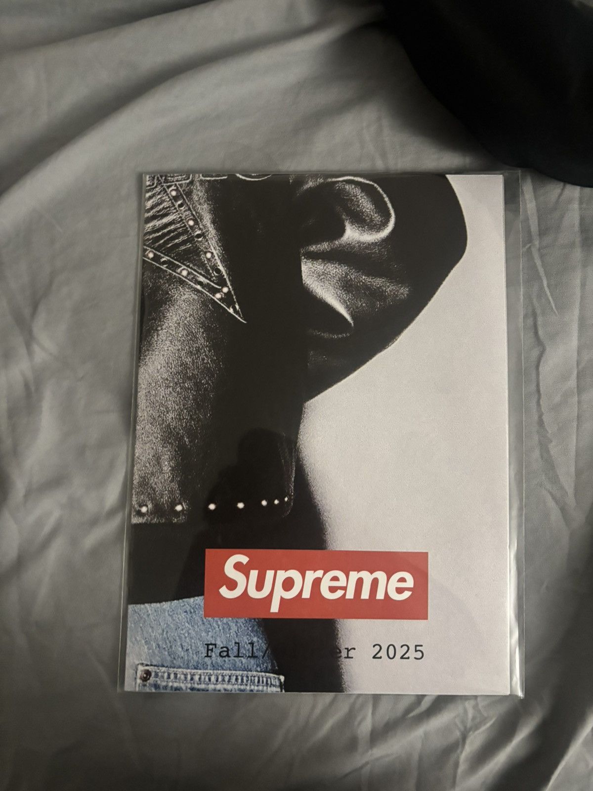 Supreme Supreme Lookbook Poster FW25 Size ONE SIZE - 3 Thumbnail