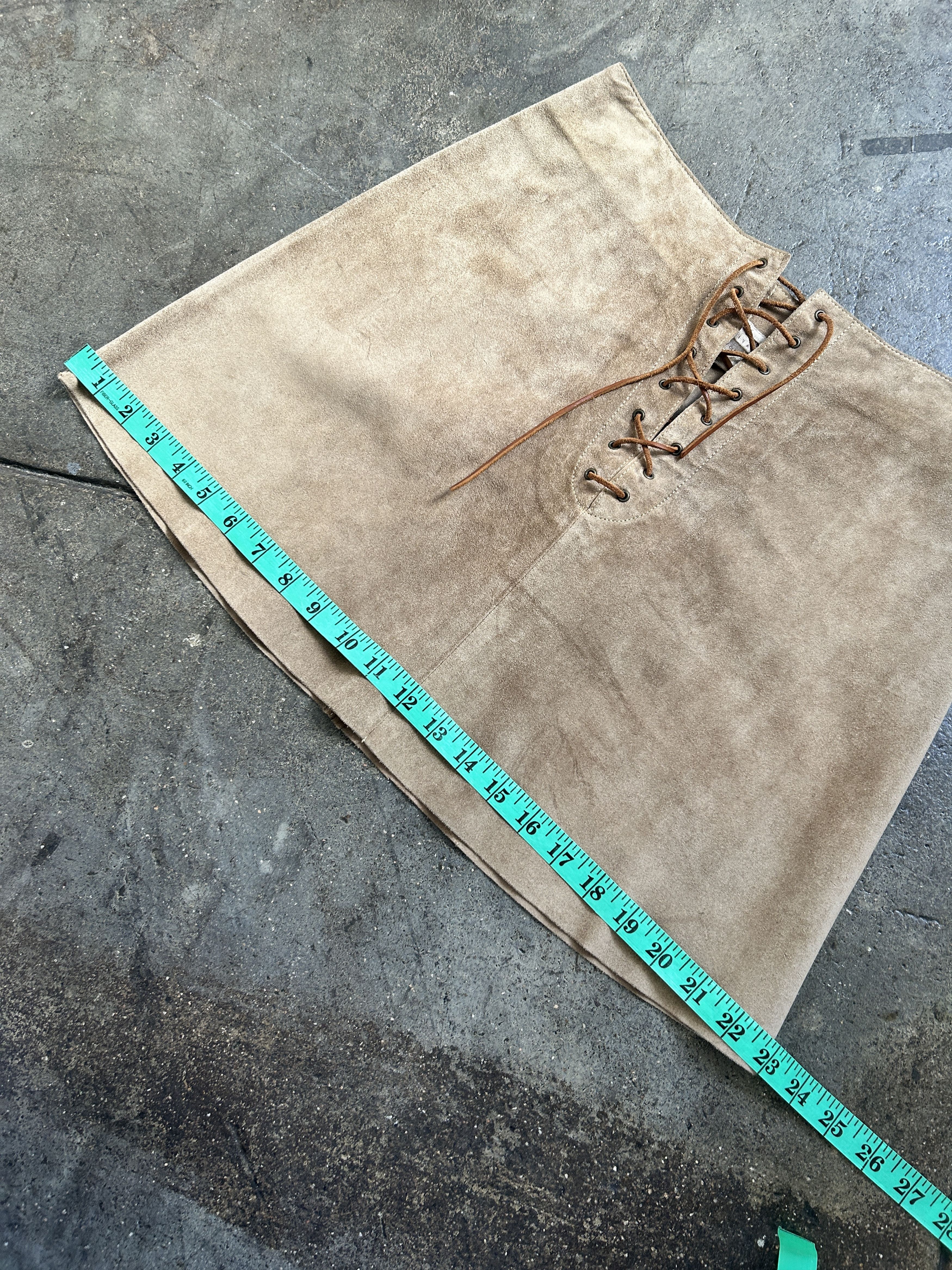 Miu Miu 1994 / 1995 Miu Min 100% Suede Leather Skirt w/ Suede String Size 34" / US 12 / IT 48 - 5 Thumbnail
