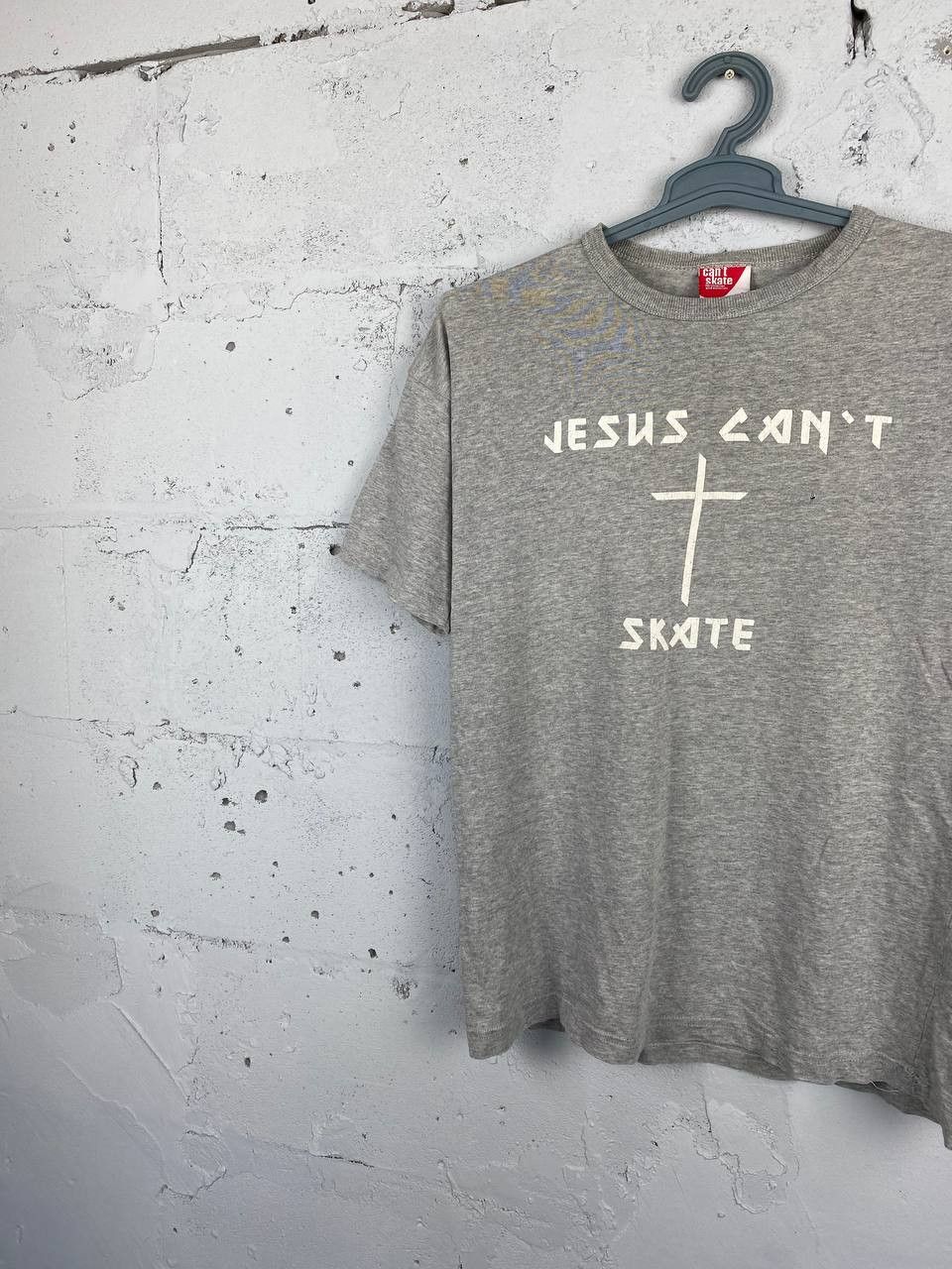 Vintage Vintage Jesus Cant Skate Skateboarding Y2K T Shirt Size US L / EU 52-54 / 3 - 4 Thumbnail