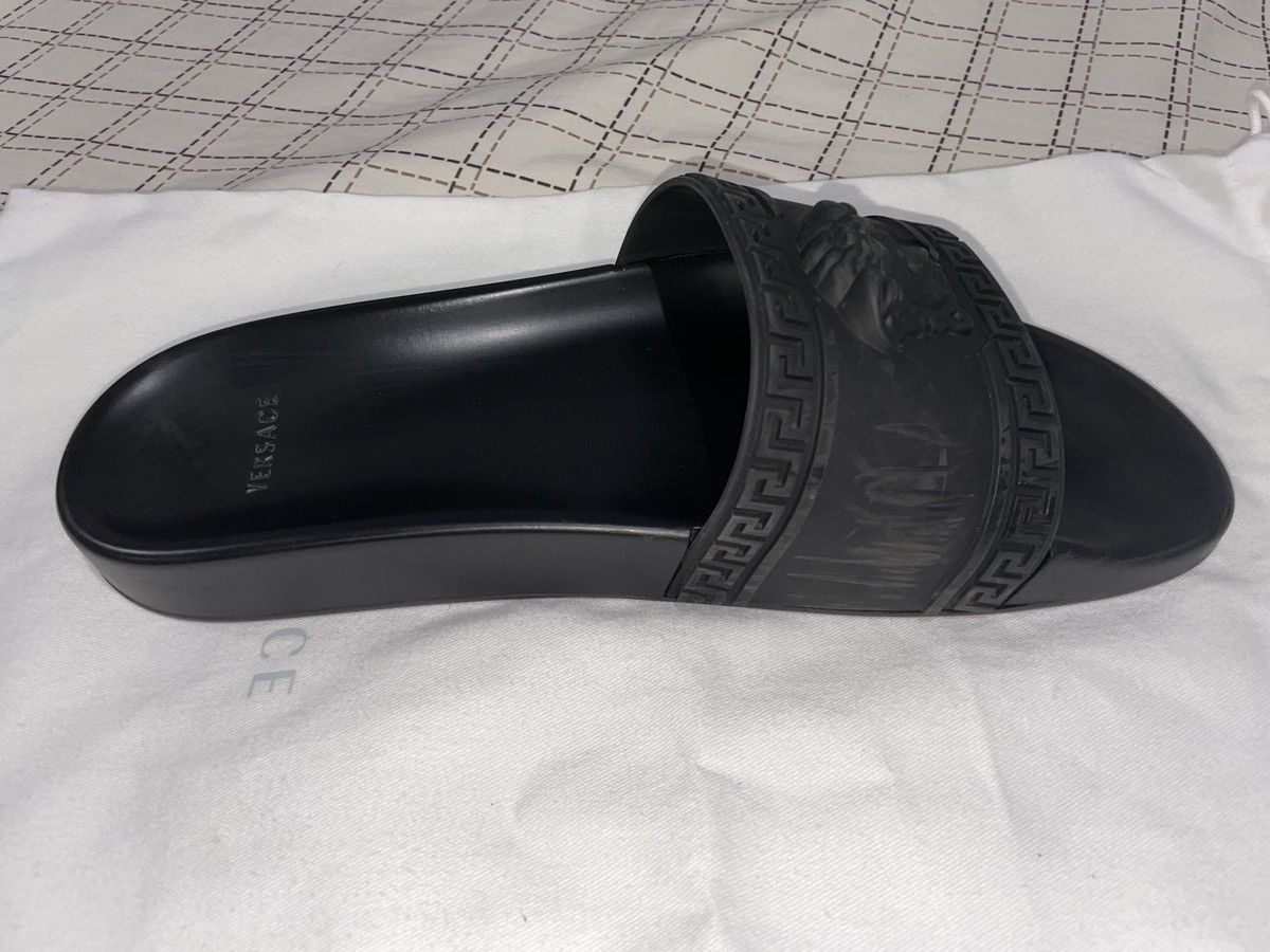 Versace Versace Pool Slides Gomma Size US 11 / EU 44 - 3 Thumbnail