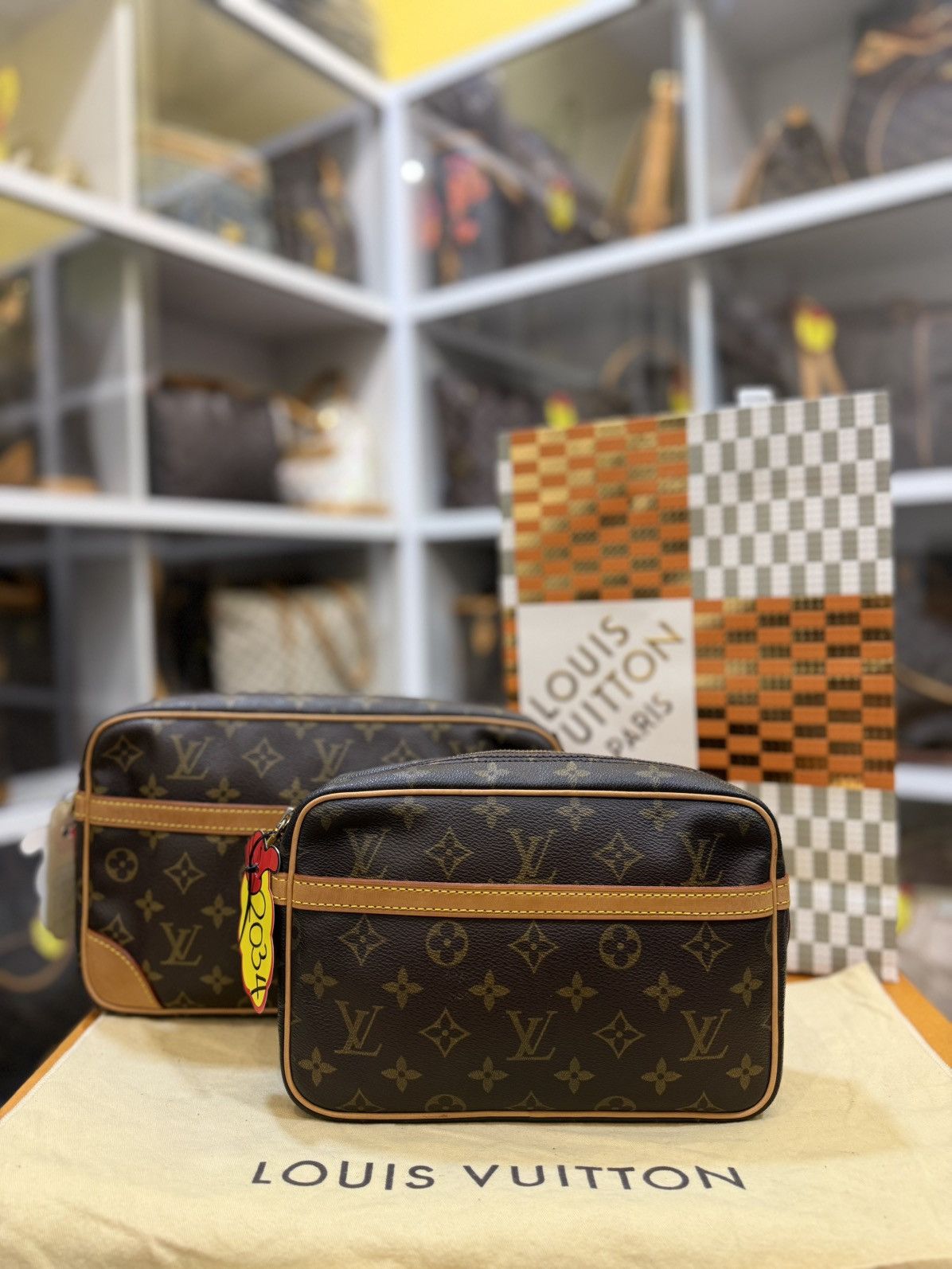 Louis Vuitton LOUIS VUITTON COMPIEGNE 23 ( SS2034) Size ONE SIZE - 2 Thumbnail