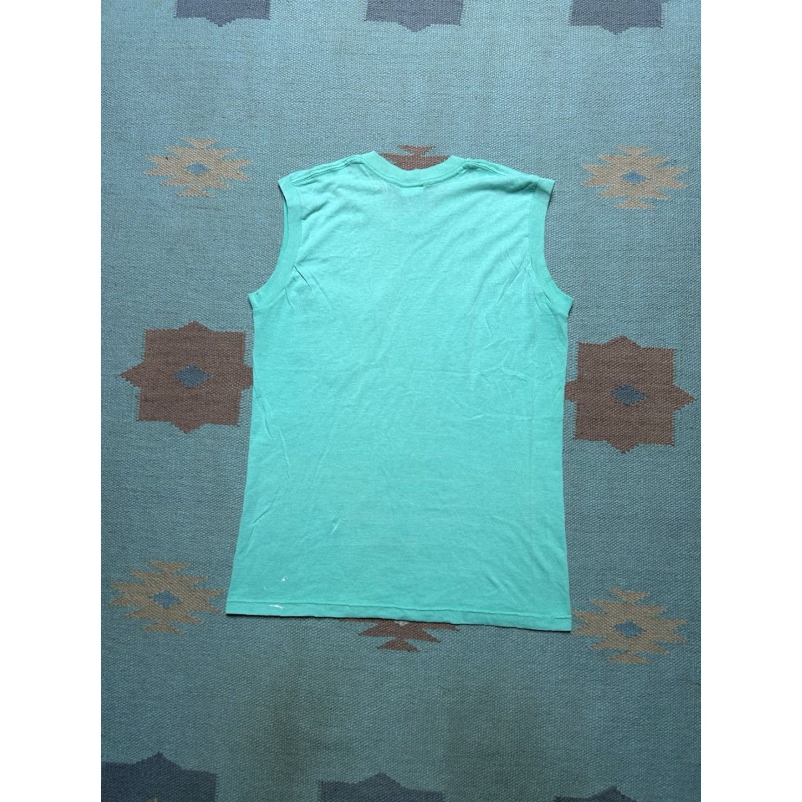 Vintage VINTAGE 80s sleeveless pocket t shirt blank mint green muscle paint soft medium M & M T-Shirt Men Adult Medium Green Sleeveless Pockets 80s Theme Size US M / EU 48-50 / 2 - 7 Thumbnail