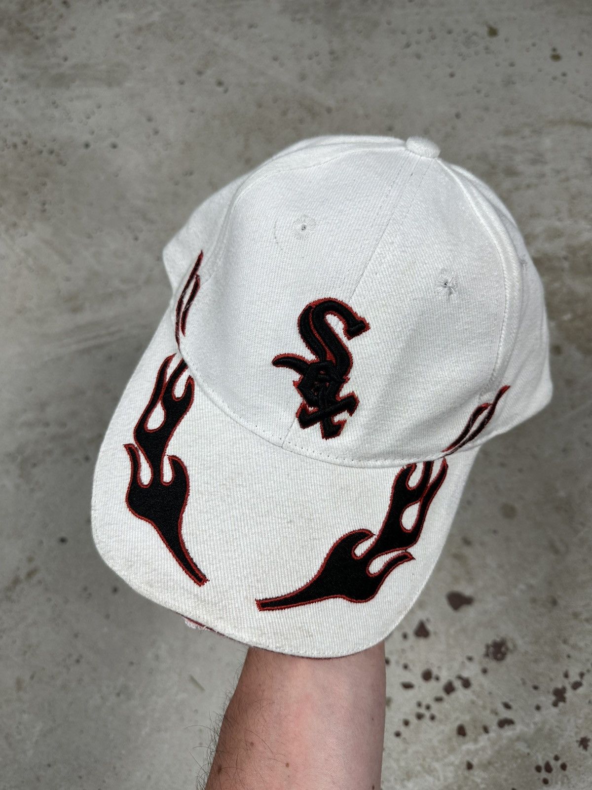 MLB Vintage Y2K Flame Chicago White Sox Hat Cap Size ONE SIZE - 3 Thumbnail