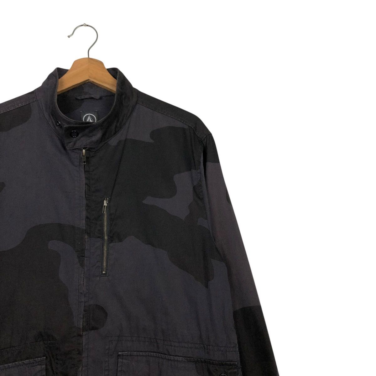 Japanese Brand 🔥RICH BLACK VINTAGE BIKER JACKET VOLCOM CAMOUFLAGE DESIGN Size US M / EU 48-50 / 2 - 8 Thumbnail