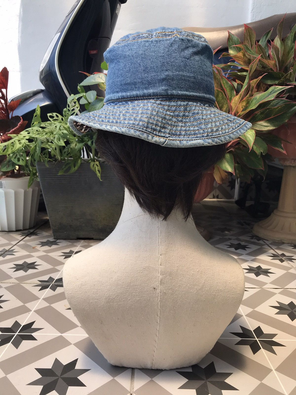 Disney × Japanese Brand ( YOUTH ) MICKEY MOUSE BUCKET HAT CAP HAT BY TOKYO DISNEY Size ONE SIZE - 13 Thumbnail