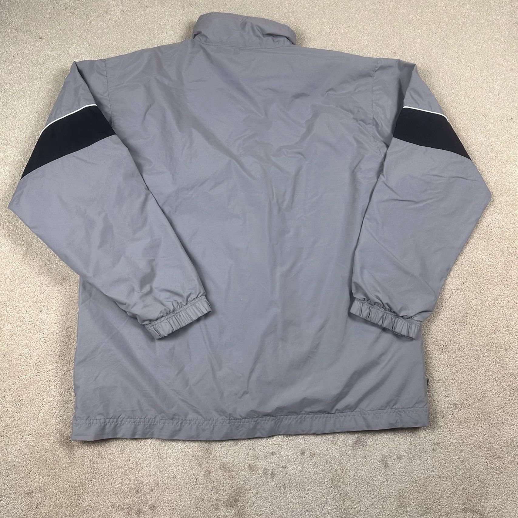 Nike VINTAGE Nike Windbreaker Jacket Mens Large Gray Mini Swoosh Y2K Size US L / EU 52-54 / 3 - 3 Thumbnail