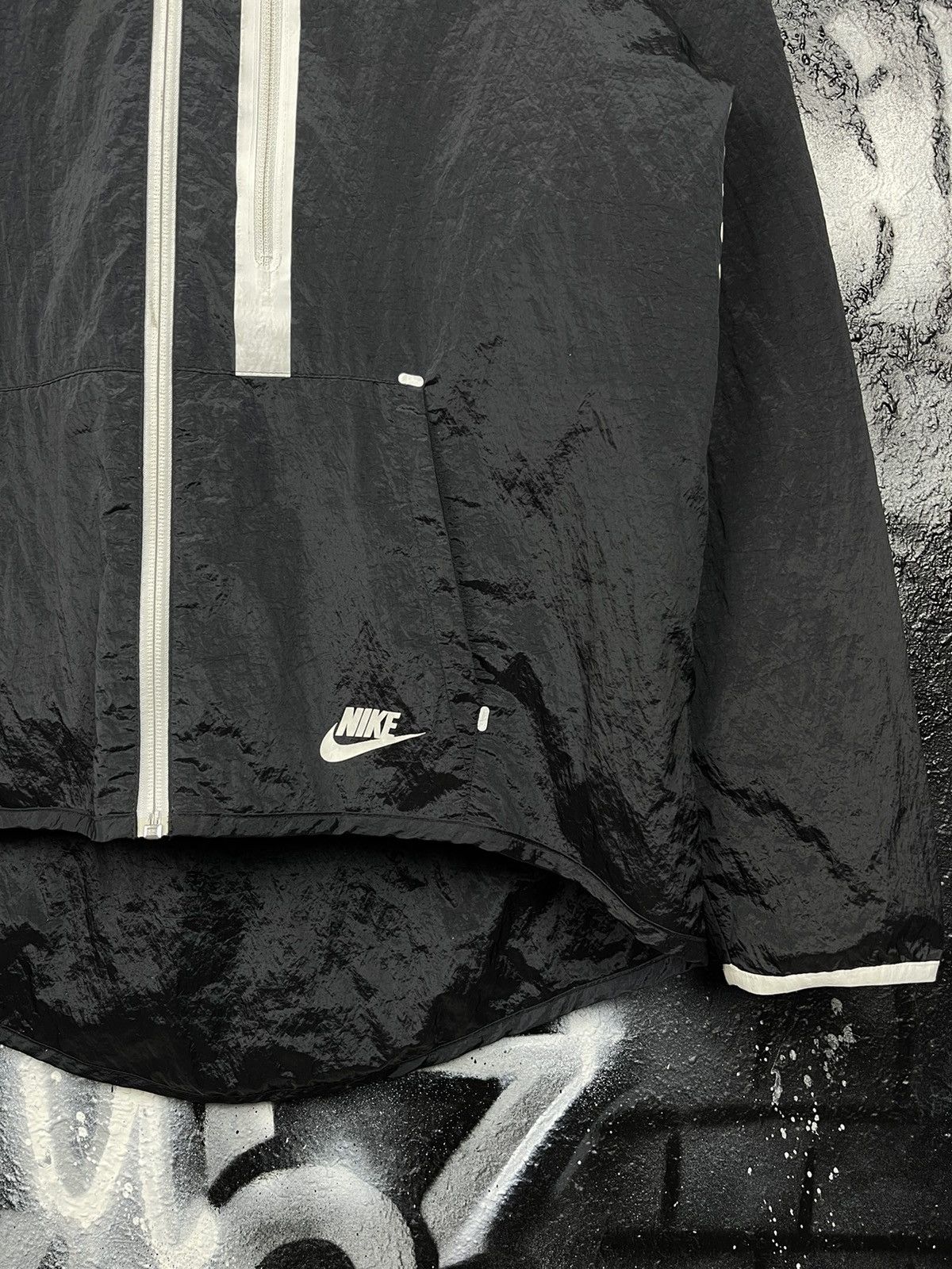 Nike Nike Tech Aeroshield Moto Jacket Women’s Size M Size M / US 6-8 / IT 42-44 - 5 Thumbnail
