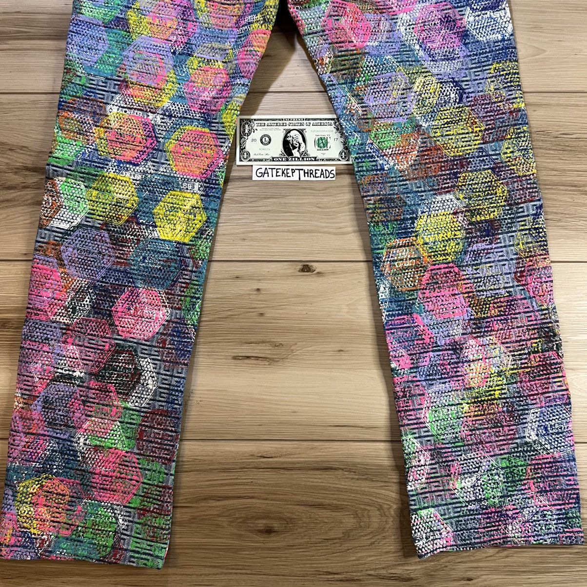 (B).Stroy × Givenchy 4G Monogram Paint Graphic Jeans Size US 33 - 19 Thumbnail
