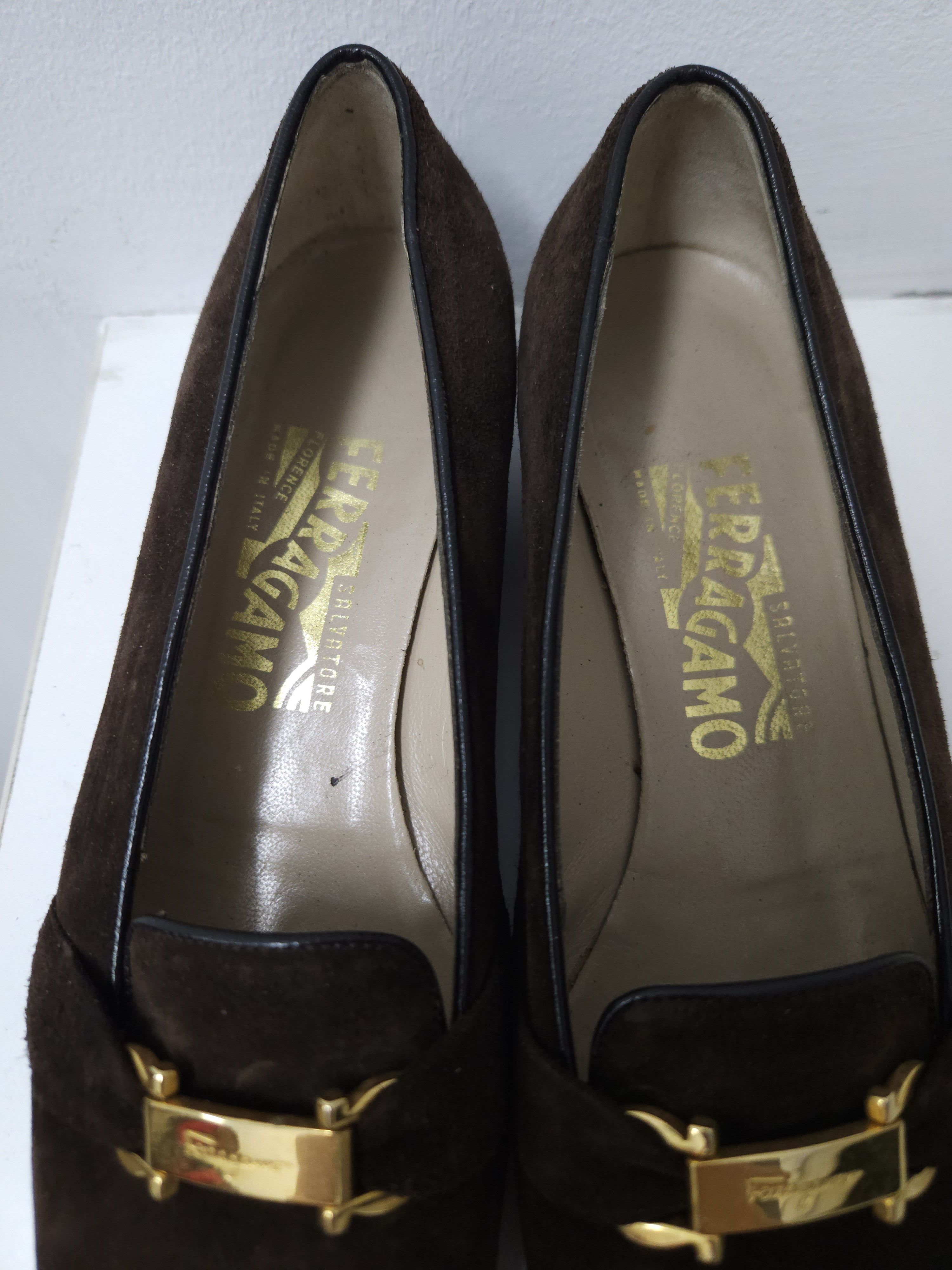 Salvatore Ferragamo Vintage Ferragamo brown suede loafers with gold hardware Size US 7 / IT 37 - 20 Thumbnail