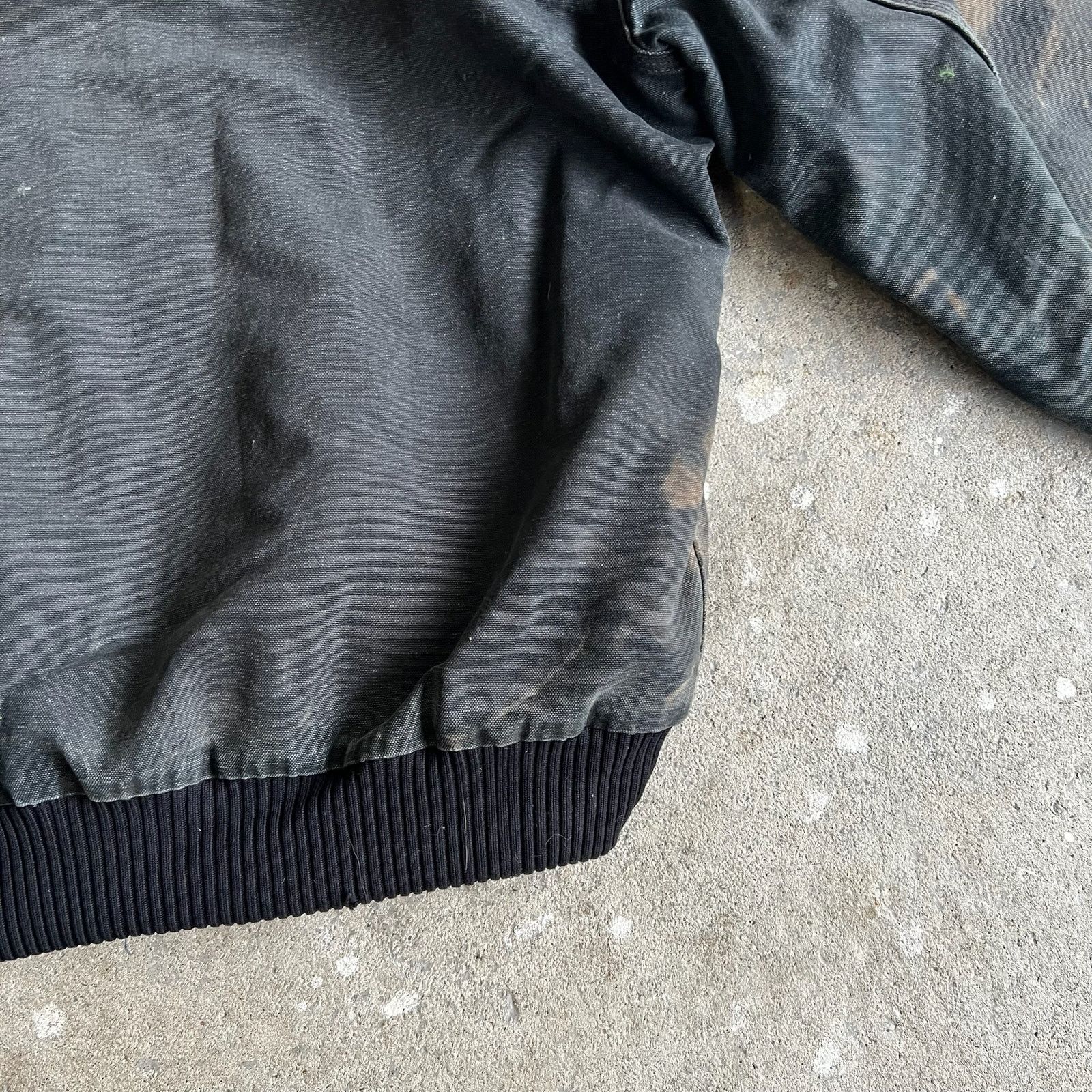 Carhartt × Vintage Carhartt J130 BLK black faded hooded work wear jacket Size US M / EU 48-50 / 2 - 19 Thumbnail