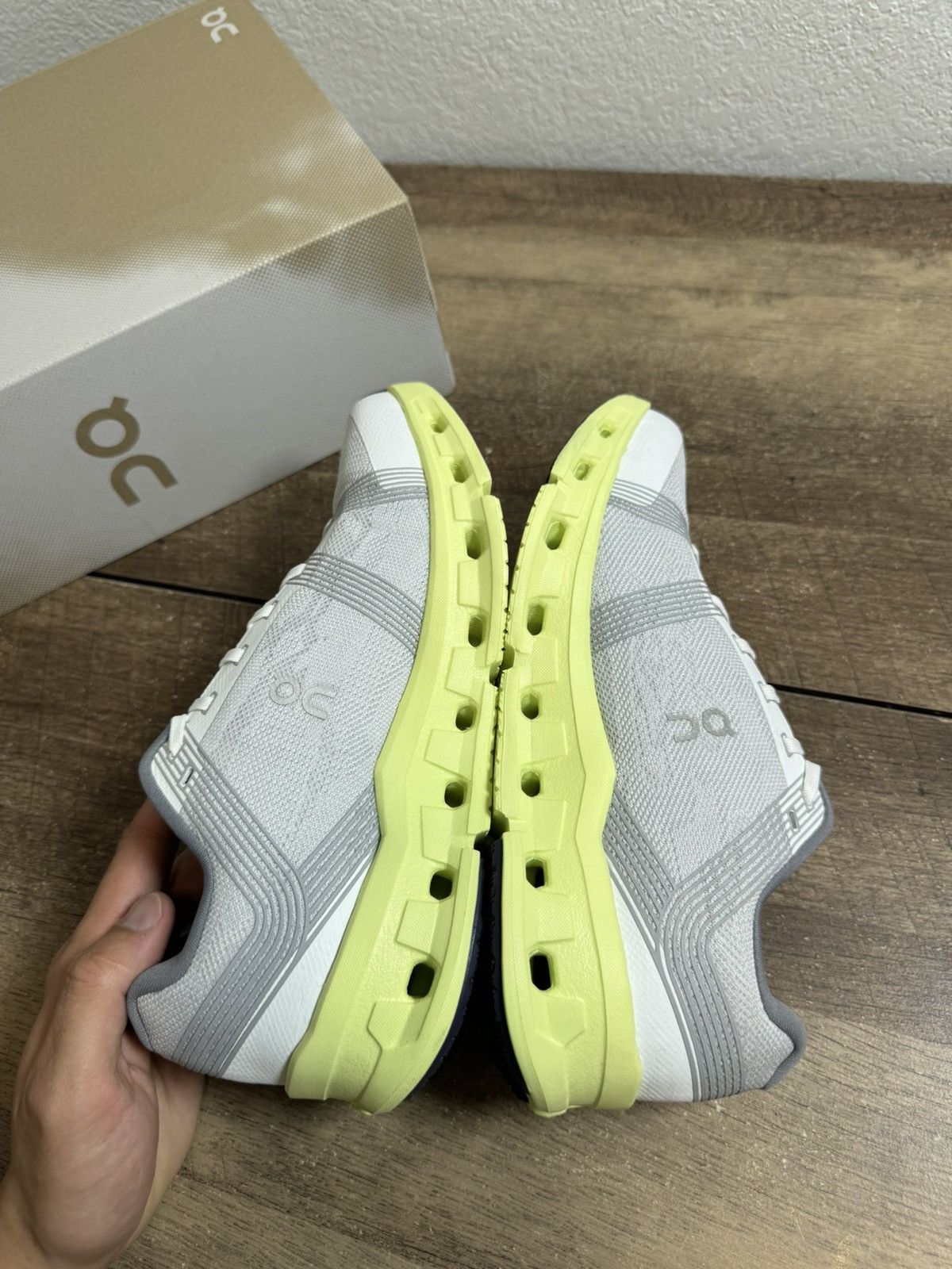 On On Running Cloudgo Shoes Frost/Hay Womens Size 8 NEW Size US 8 / IT 38 - 5 Thumbnail