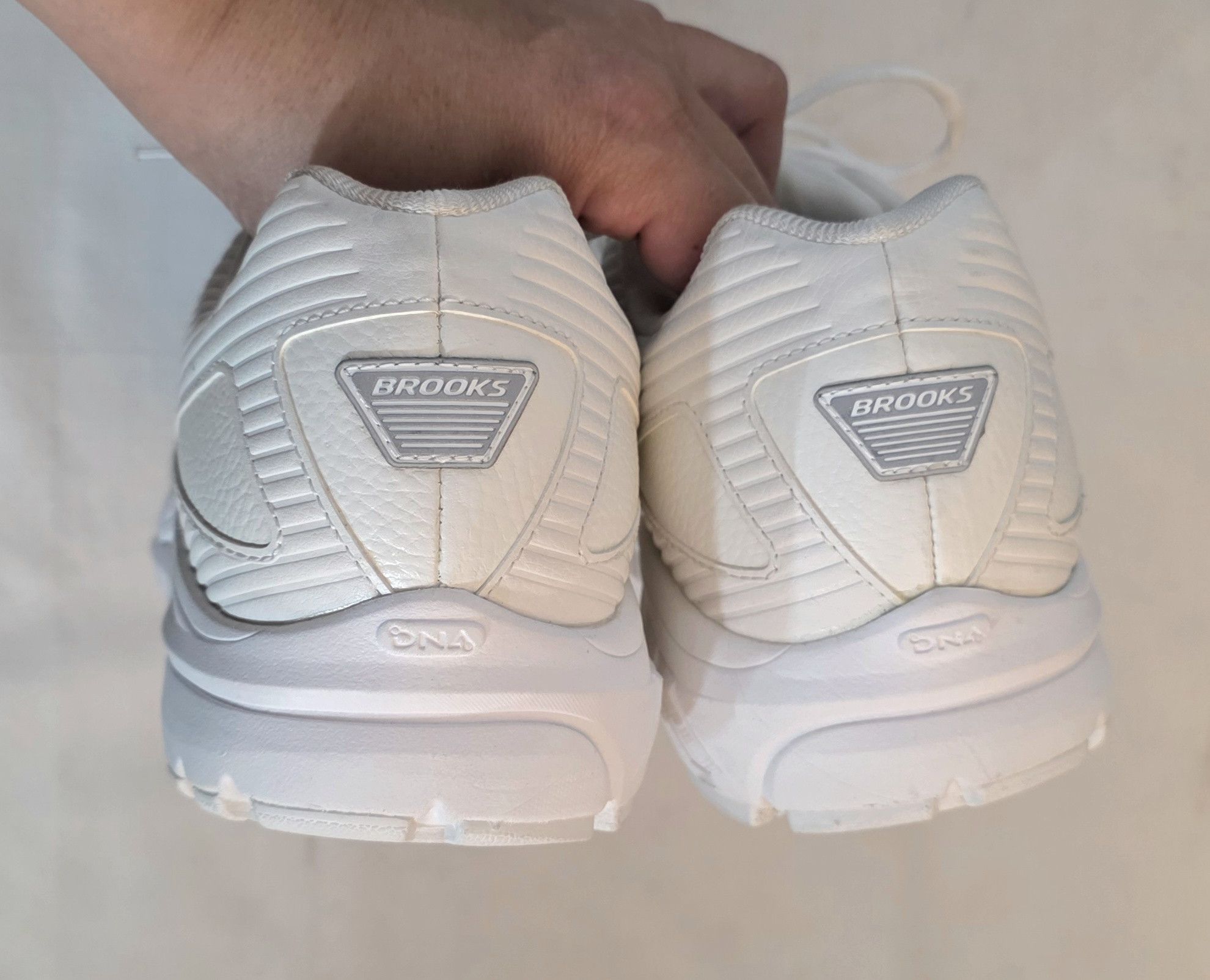 Brooks Brooks Addiction Walker Men's Walking Shoes White sz 14 2E Size US 14 / EU 47 - 7 Thumbnail