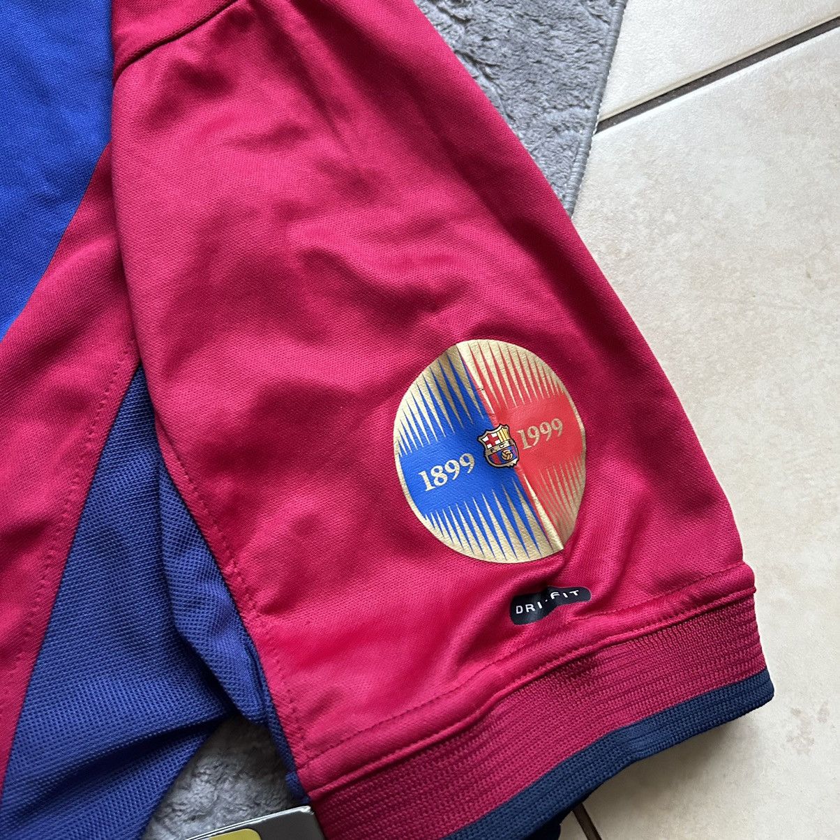 Nike DSWT 00/01 FC Barcelona Nike jersey soccer vintage Size US S / EU 44-46 / 1 - 6 Thumbnail