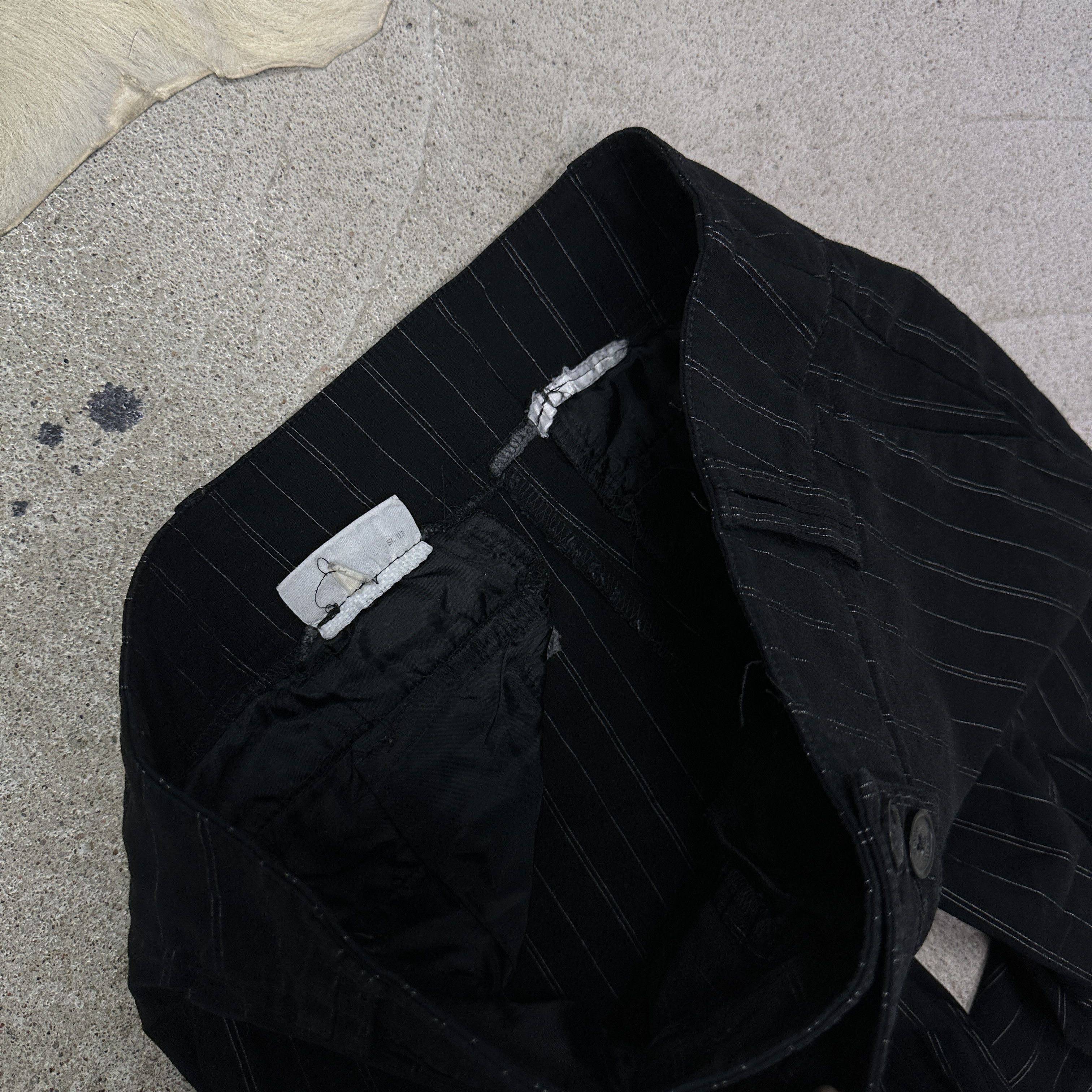 Vintage Vintage Avant Garde Opium Capri Pinstripe 00s Shorts Size 25" / US 0 / IT 36 - 7 Thumbnail