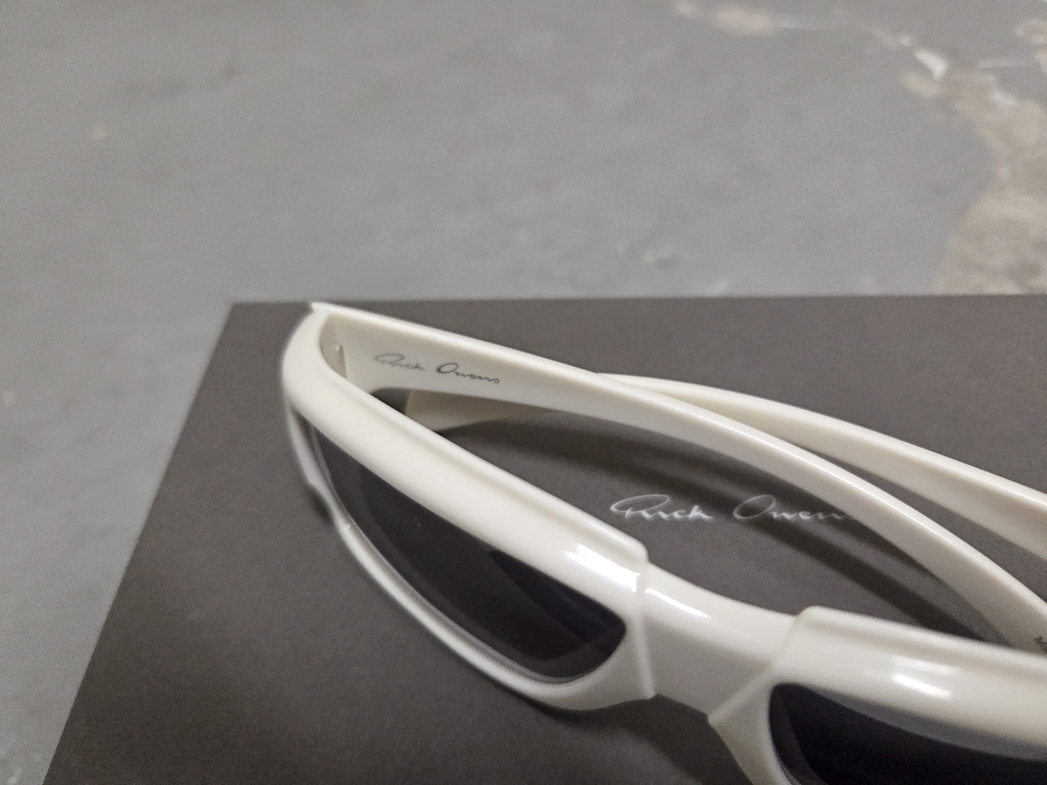 Rick Owens Rick Owens Off White Rick Sunglasses Size ONE SIZE - 2 Thumbnail