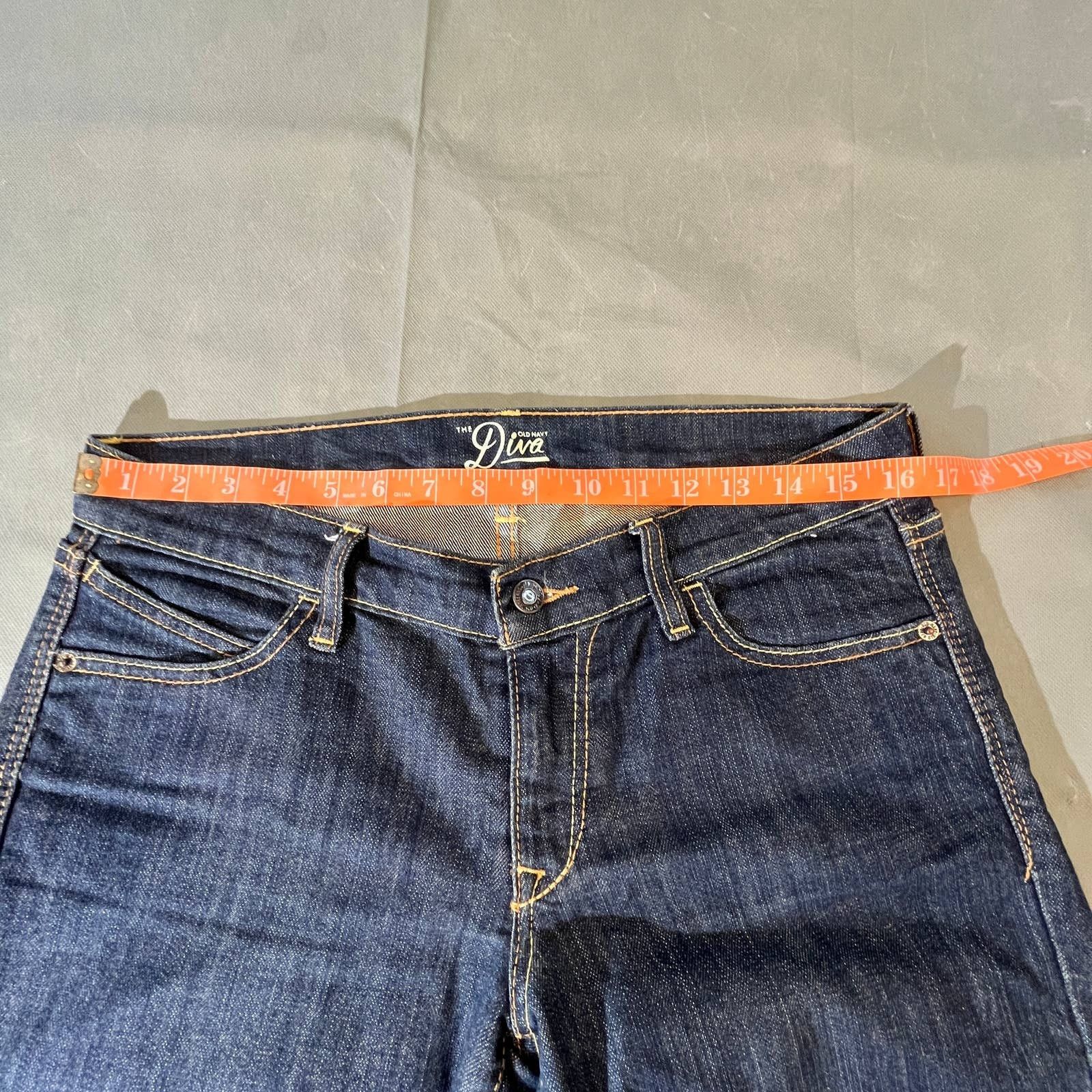 Old Navy Old Navy The Diva Jeans Womens Size 8 Regular Blue Dark Wash Size 30" / US 8 / IT 44 - 9 Thumbnail