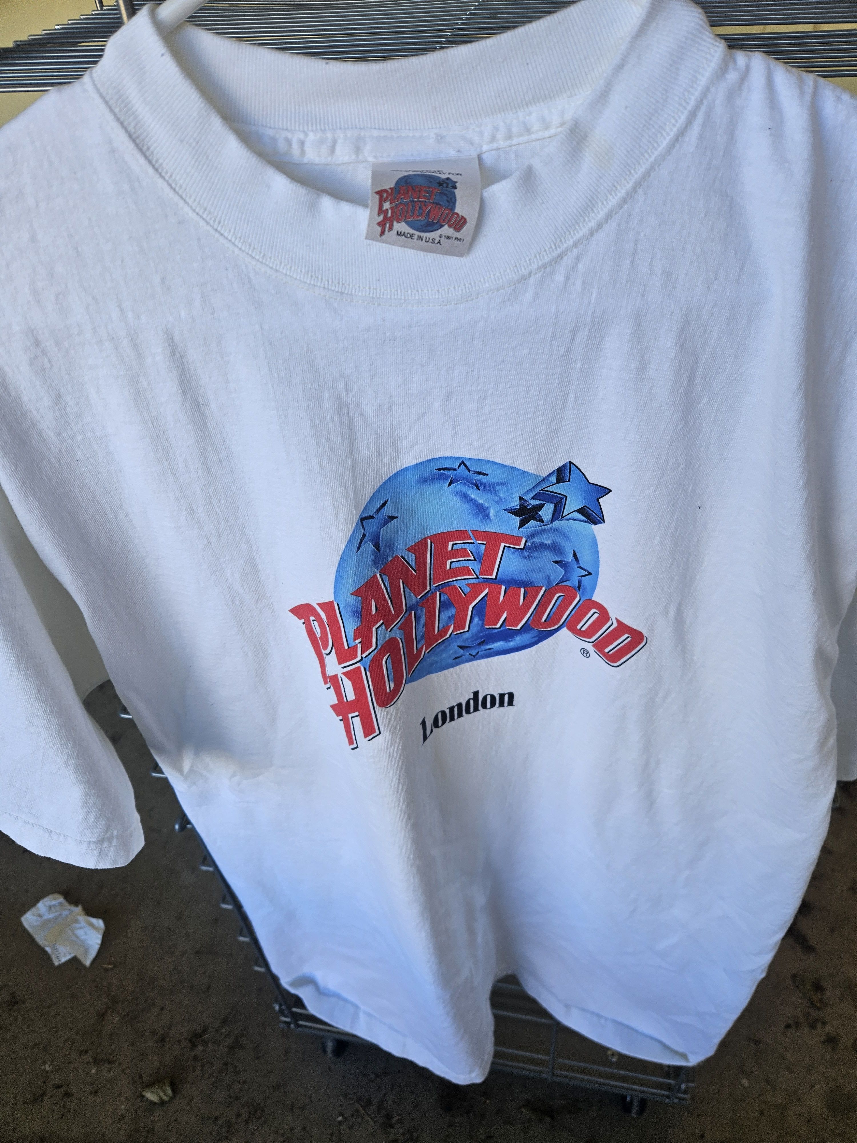 Planet Hollywood Planet Hollywood London Vintage 90s Tee Size US L / EU 52-54 / 3 - 2 Thumbnail