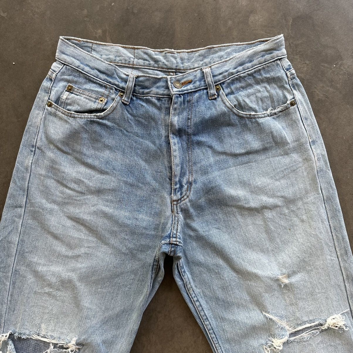 Japanese Brand Vintage Japanese Faded Jean Distressed Denim Pant W30 Size US 30 / EU 46 - 3 Thumbnail