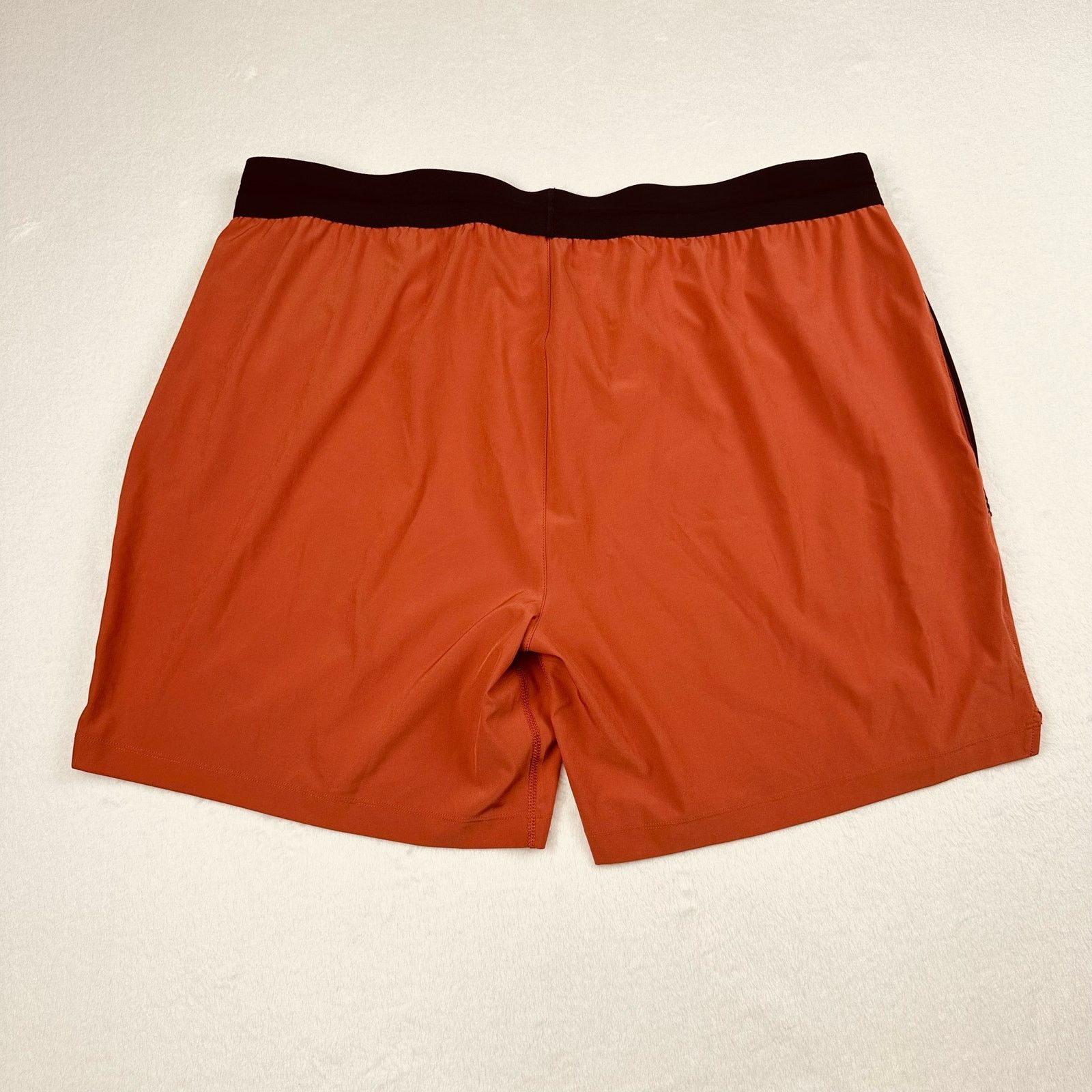 Rhone Rhone Men’s XXL 7” Mako Tech Clay Workout Stretch Shorts Size US 39 - 10 Thumbnail