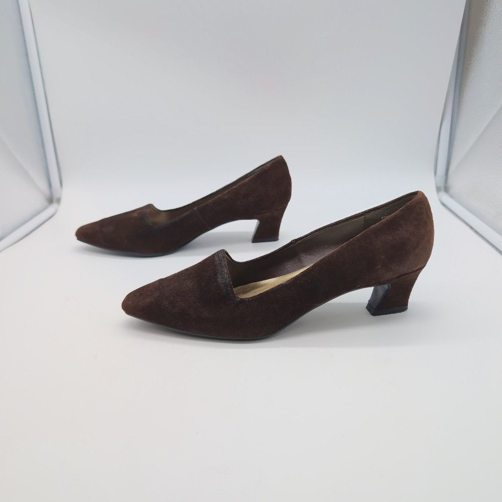 Vintage Mootsie's Tootsies Sz 10 Brown Suede Heels with Pointed Toe Size US 10 / IT 40 - 5 Thumbnail