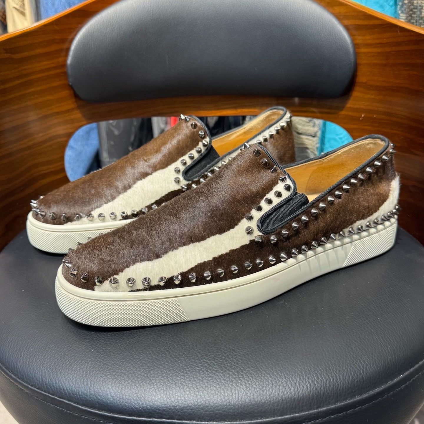 Christian Louboutin Christian Louboutin Red Lowtop Sneakers 44 Men Size US 10.5 / EU 43-44 - 1 Thumbnail