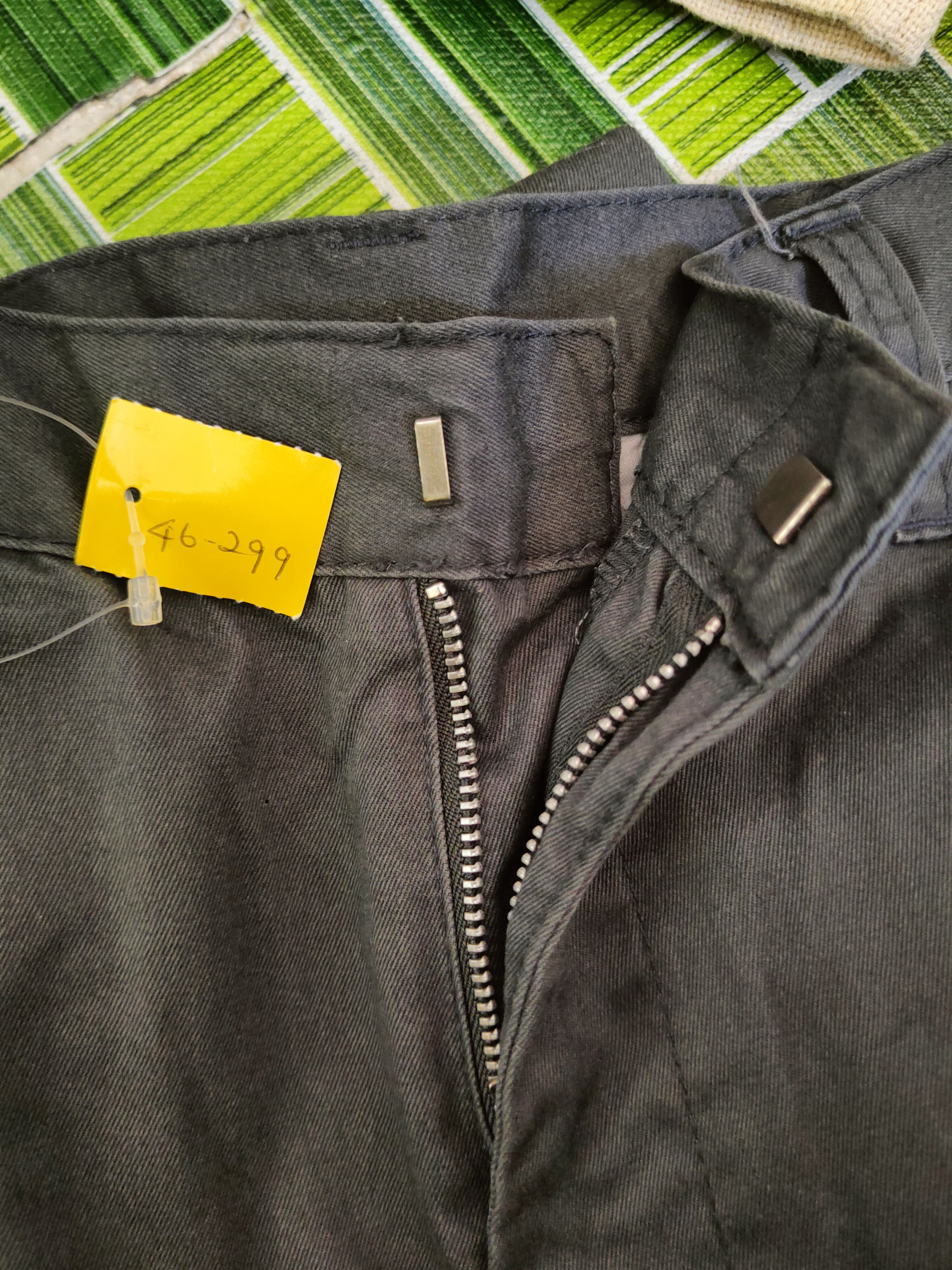 Japanese Brand DL W.impact Dark Gray Multipocket Cargo Pants #46-299 Size US 29 - 15 Thumbnail