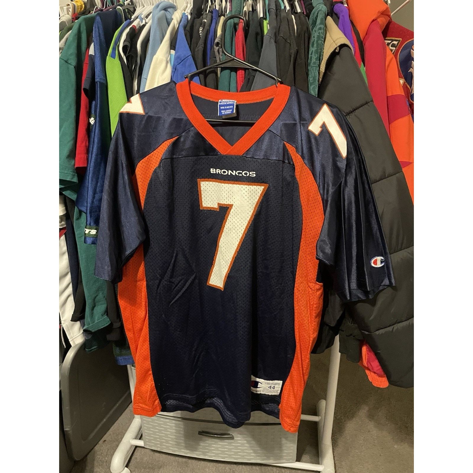 Champion Size L/40- VTG Denver Broncos NFL Football Jersey John Elway Size US L / EU 52-54 / 3 - 1 Thumbnail