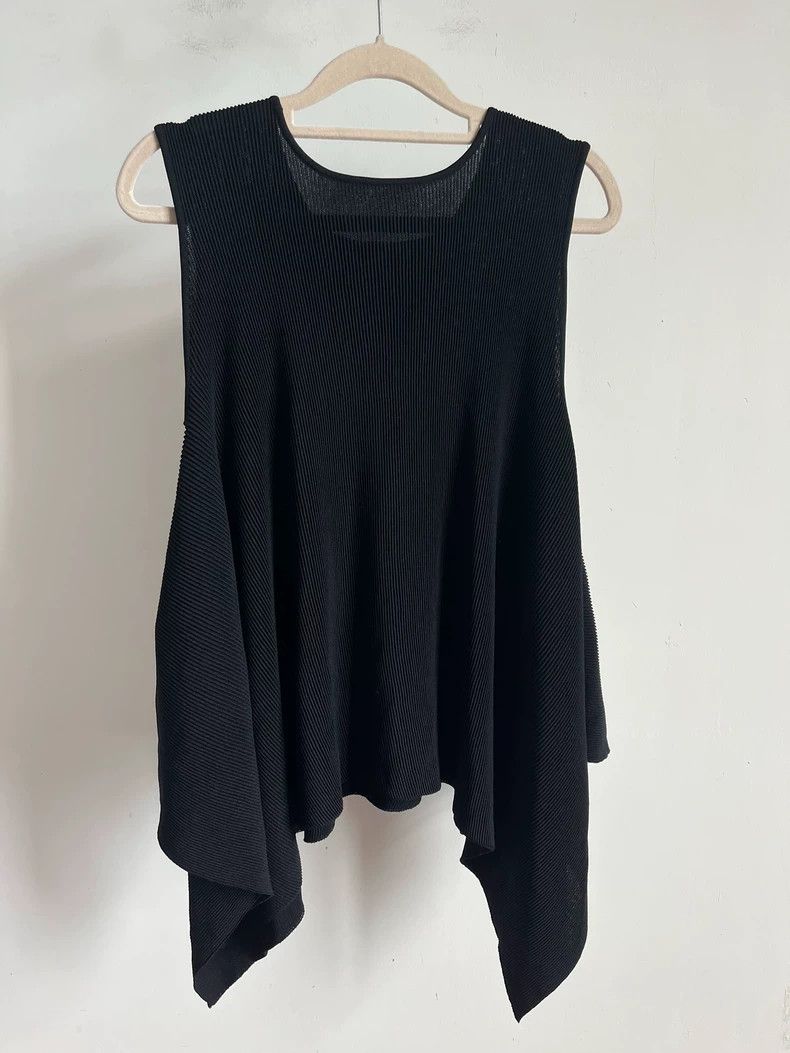 Issey Miyake Issey Miyake Black pleated vest Size L / US 10 / IT 46 - 2 Thumbnail