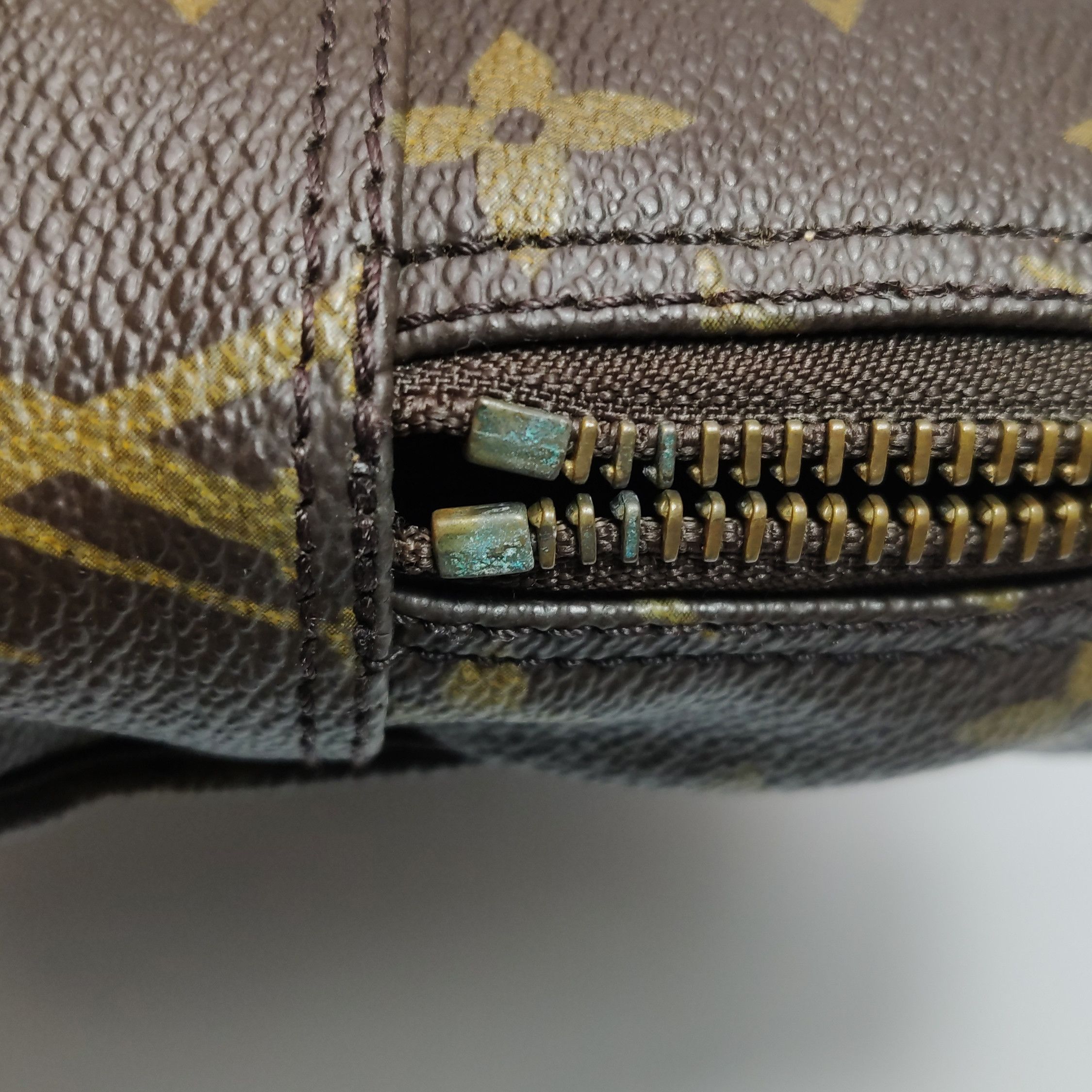 Louis Vuitton Louis Vuitton (LV) TrousseToilette old flower zipper clutch Size ONE SIZE - 5 Thumbnail