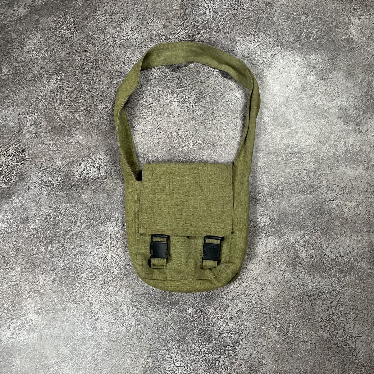 Vintage Vintage Y2K Military Crossbody Bag Techwear Streetwear OS Size ONE SIZE - 1 Thumbnail
