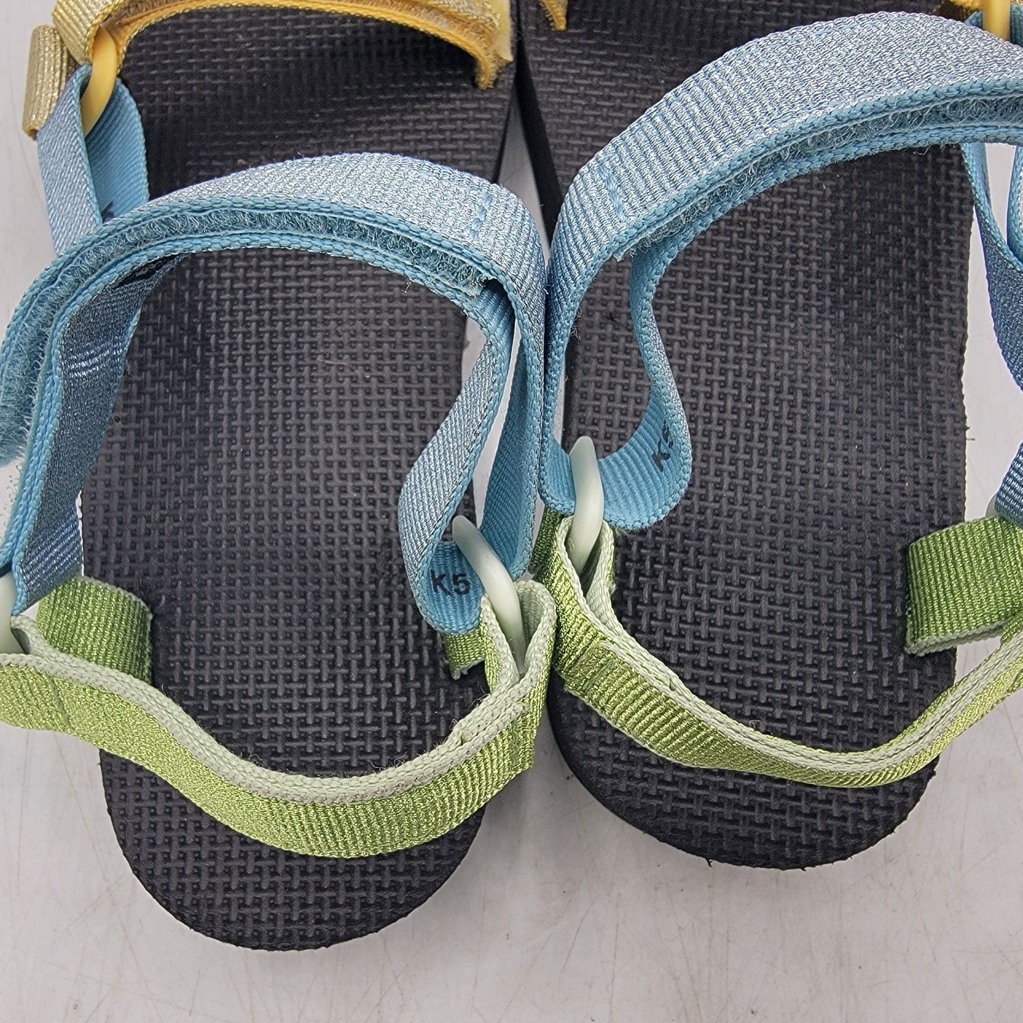 Teva Teva Midform Universal Kids 5 Metallic Blue Sandals Beach Su Size US 5 / IT 35 - 6 Thumbnail
