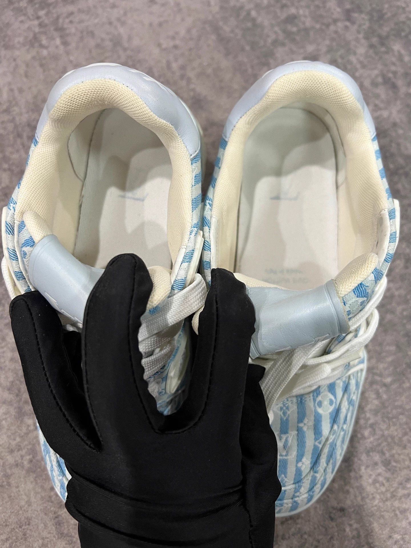 Louis Vuitton Louis Vuitton Striped All-Over Print Trainer Sneakers Size US 6 / IT 36 - 8 Thumbnail