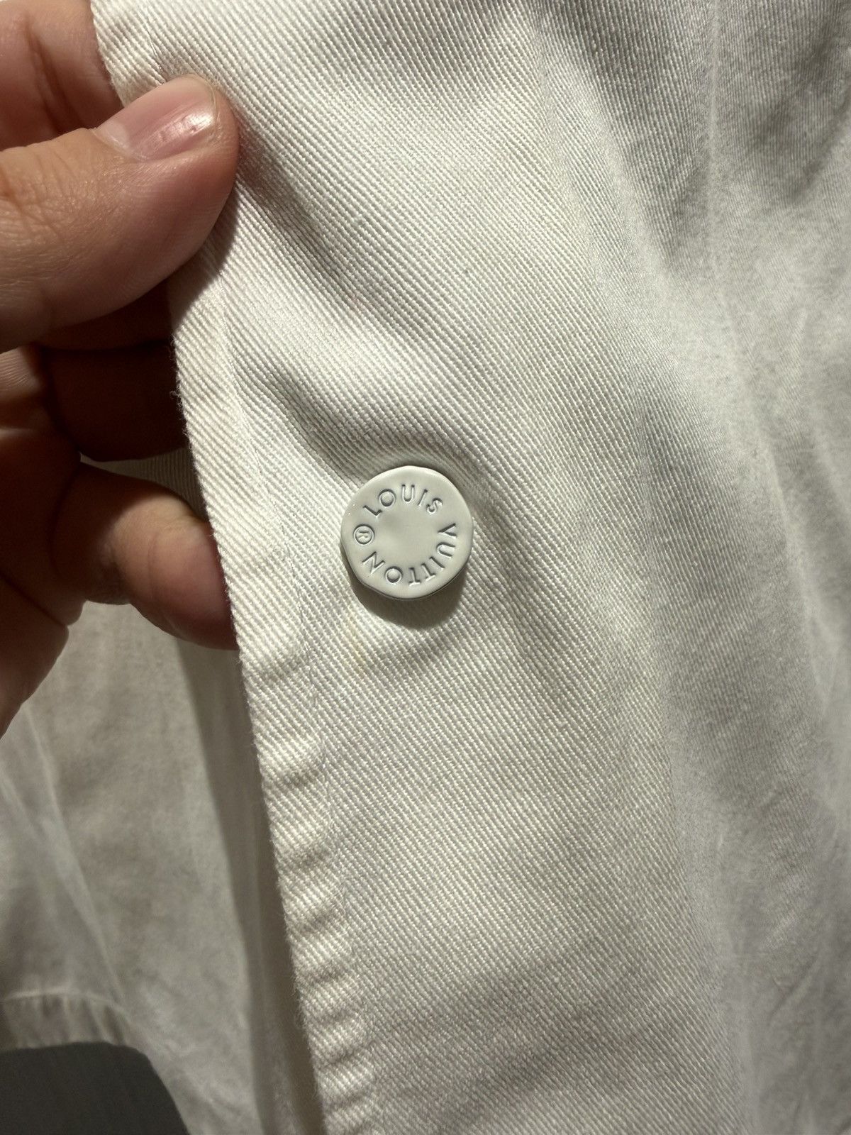 Louis Vuitton Louis Vuitton NBA Logo Shirt Size US L / EU 52-54 / 3 - 5 Thumbnail