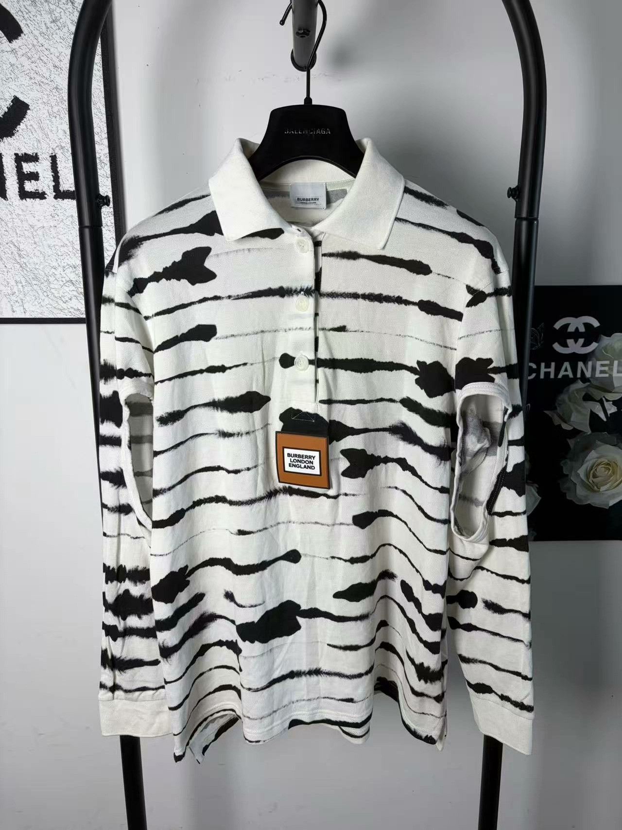 Burberry Burberry Retro White Hoodie xs Men Size US XS / EU 42 / 0 - 1 Thumbnail